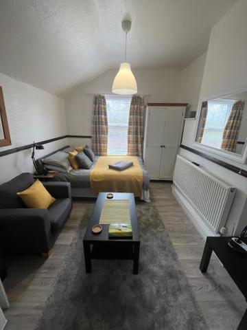 RESERVOIR LODGE