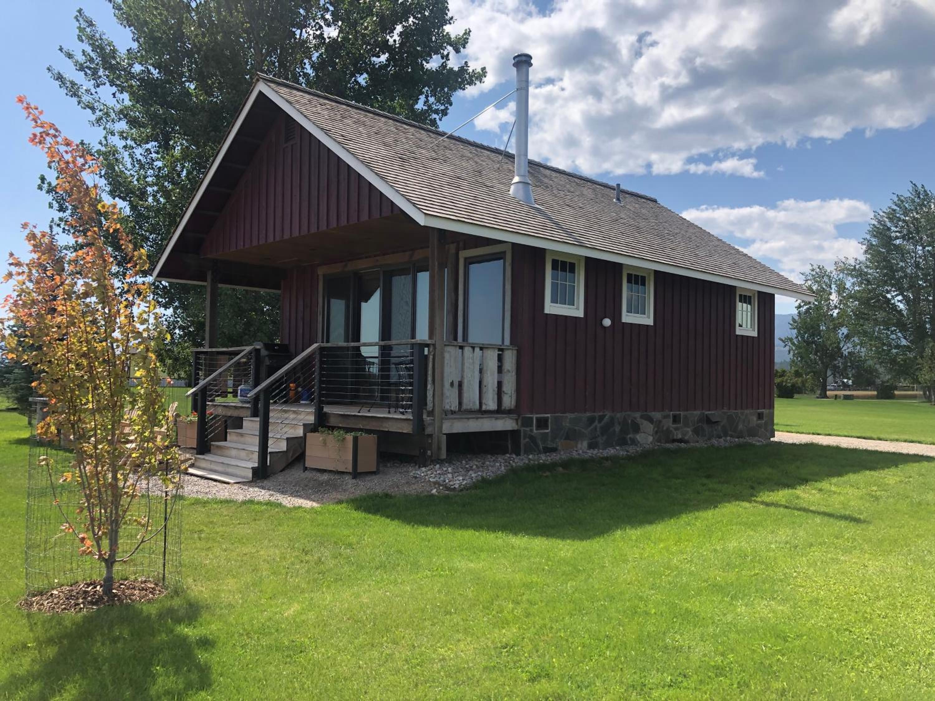 New Cabin with Spectacular Views of Flathead Lake.