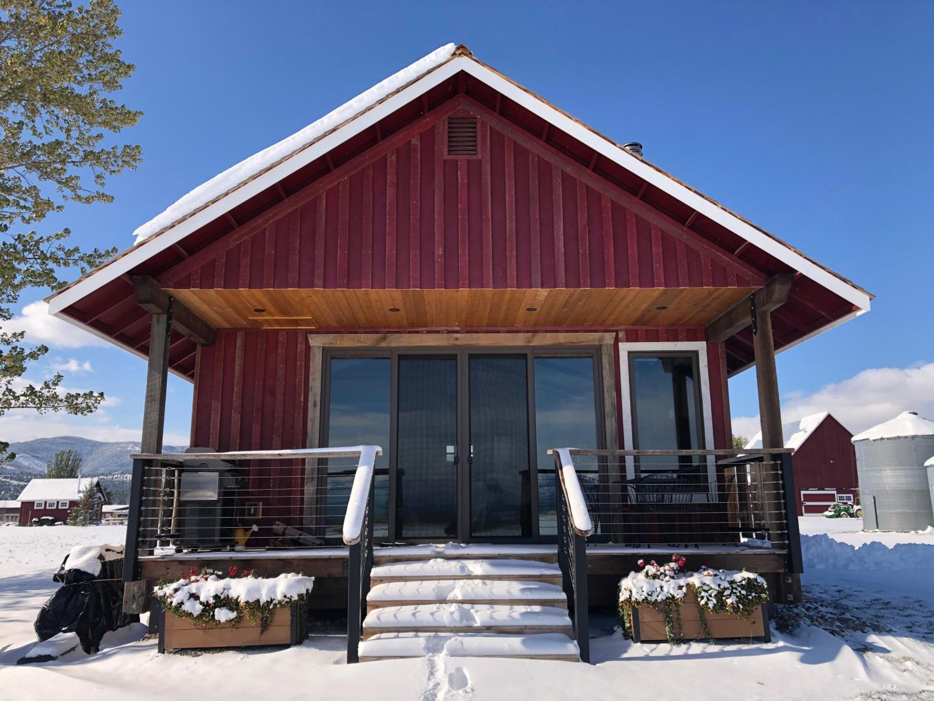 New Cabin with Spectacular Views of Flathead Lake.