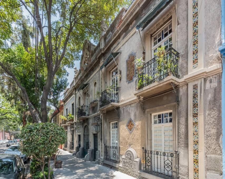 Casa Antequera. — Mexico City