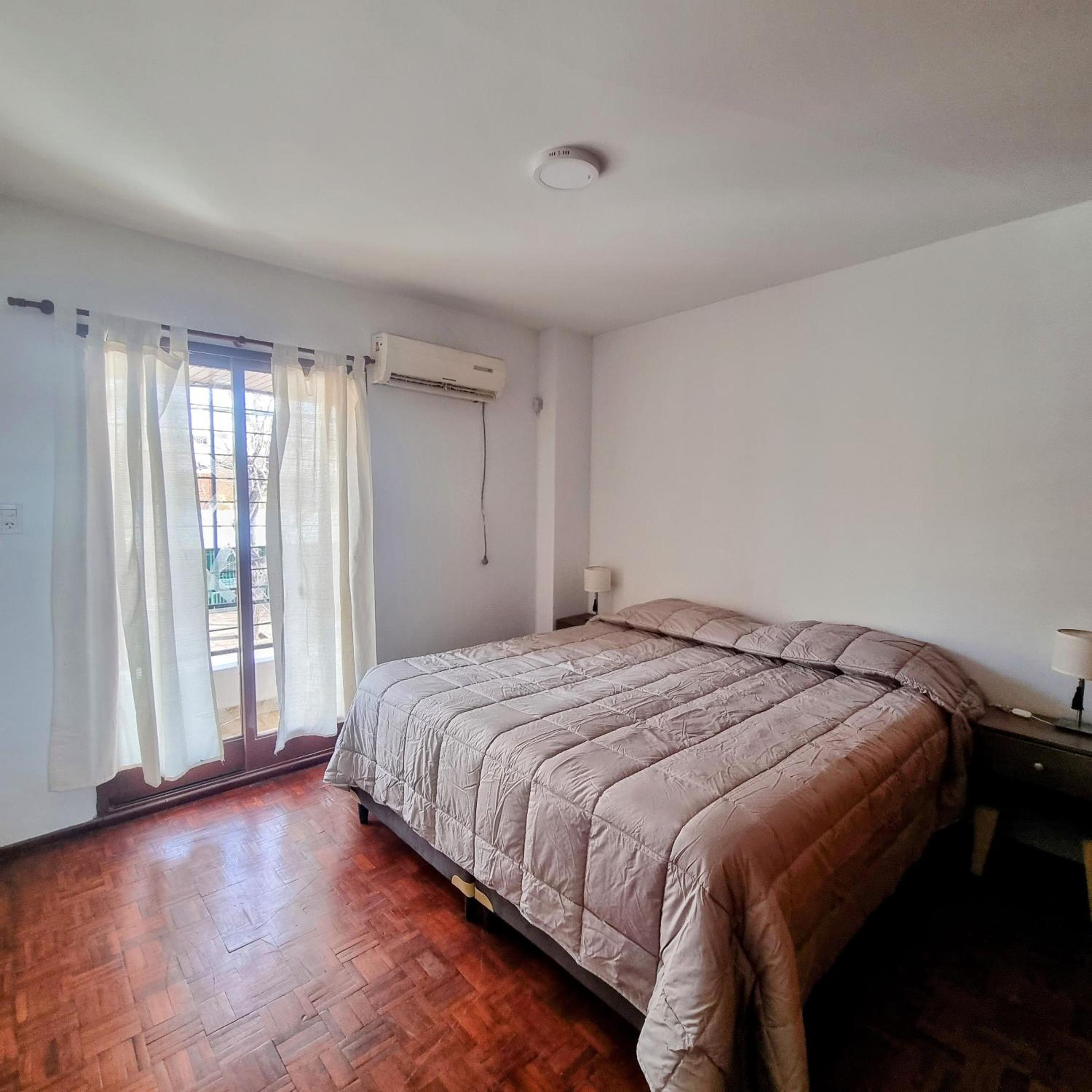 Casa Huarpes. Cómoda, ubicada y luminosa.