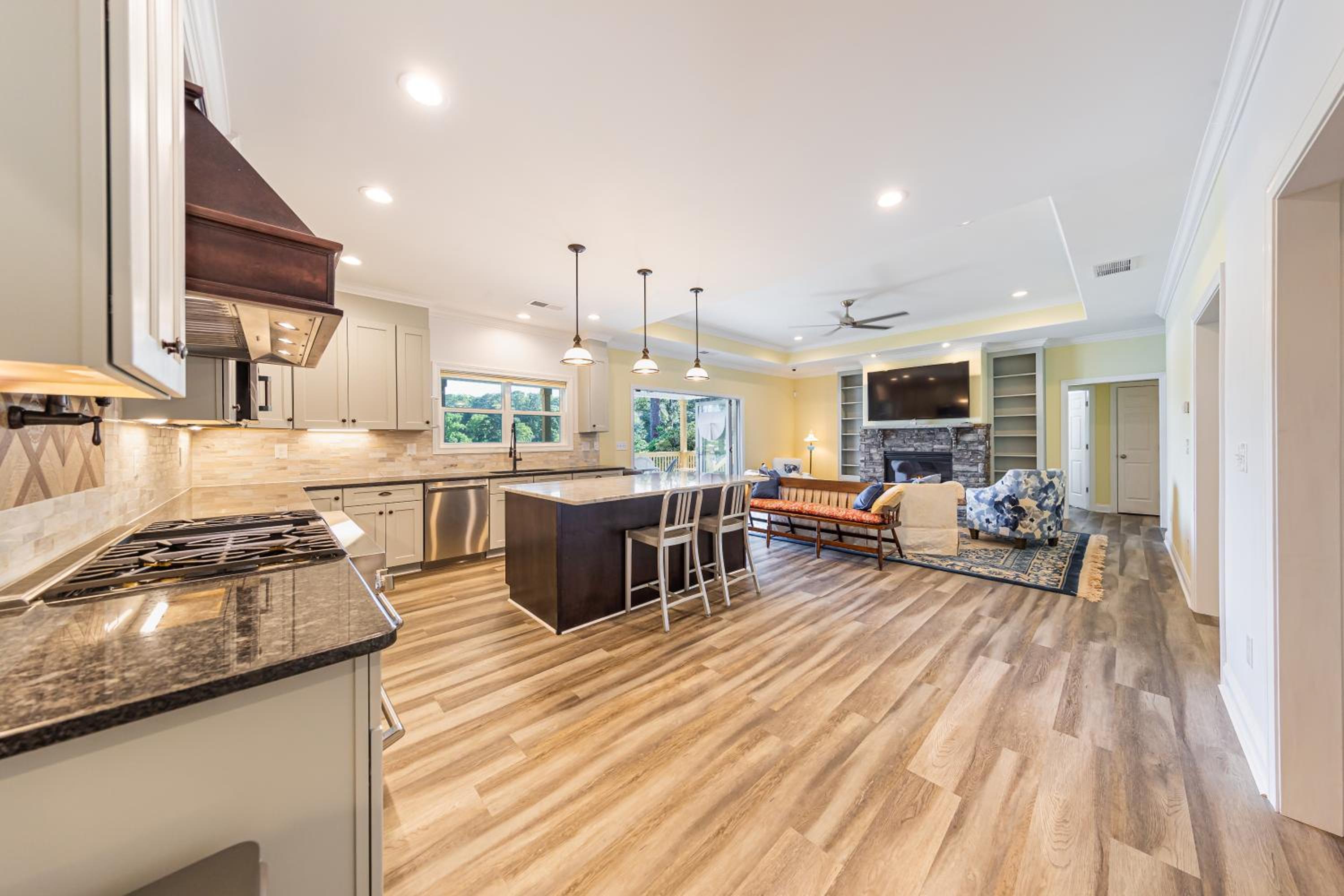 Luxury Lakefront Getaway Near Atlanta and Perfect for FIFA Visitors view 5