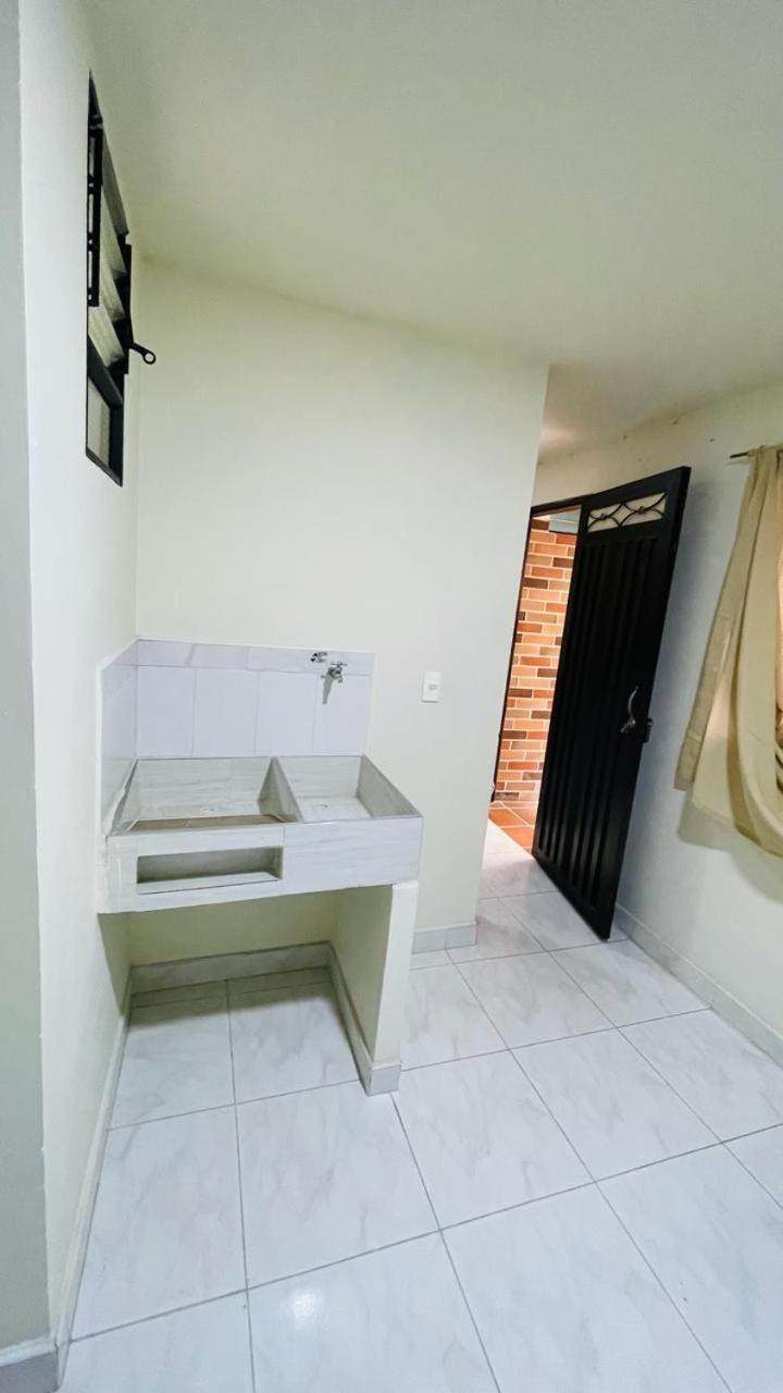 Aparta-estudio amoblado en Medellin, Campo Valdes