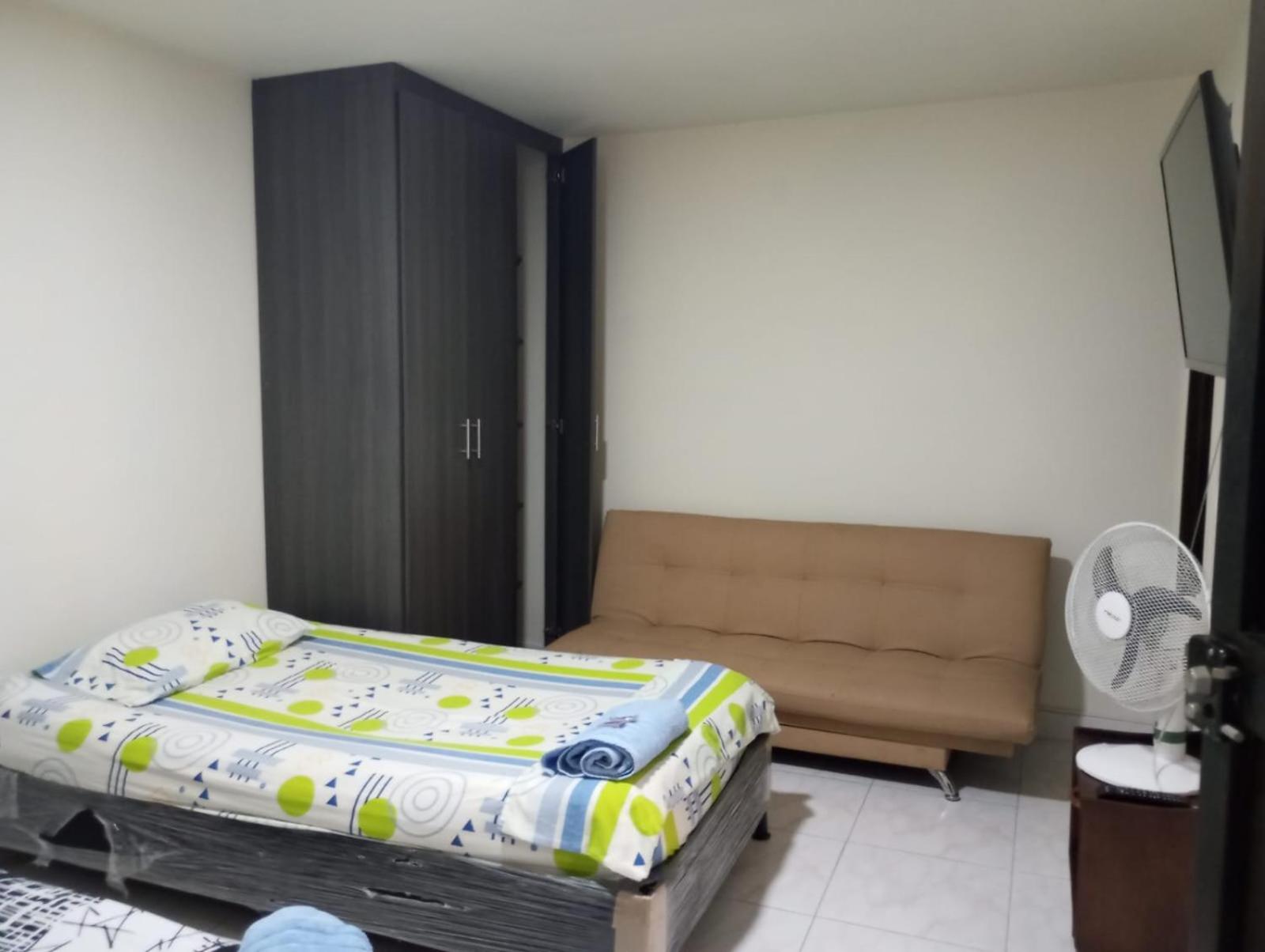 Aparta-estudio amoblado en Medellin, Campo Valdes