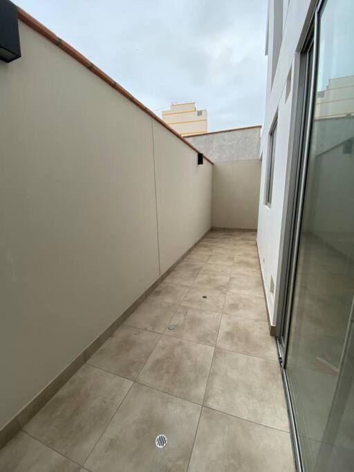 Departamento acogedor frente a Plaza San Miguel view 3