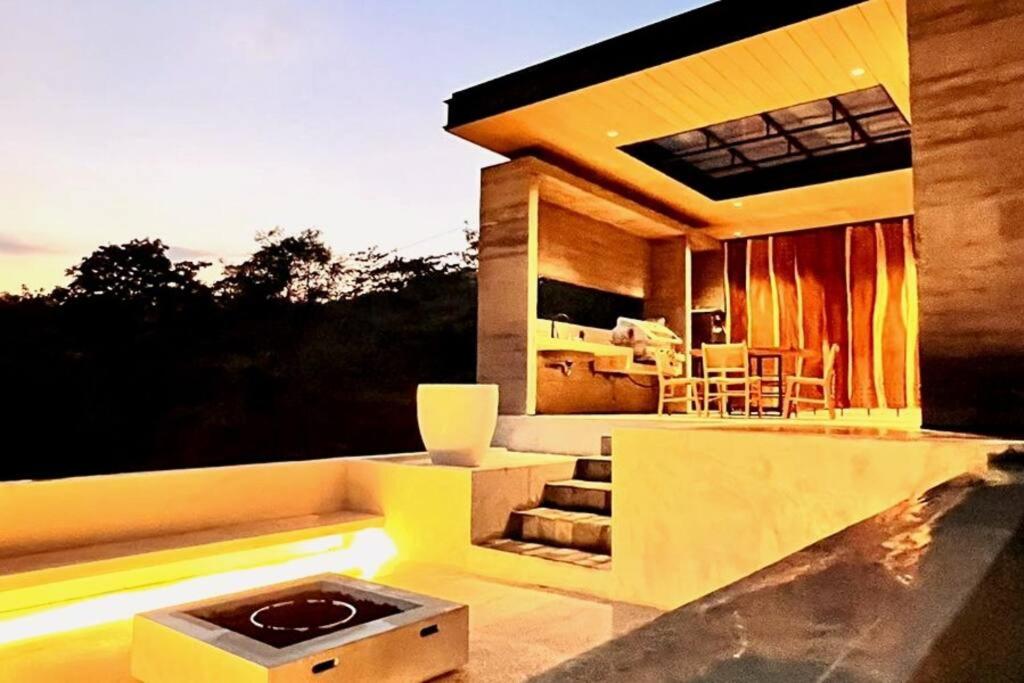 Steady As We Go - New Ocean View Luxury Villa