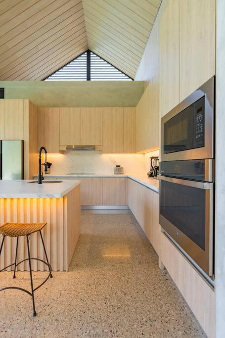 Steady As We Go - New Ocean View Luxury Villa
