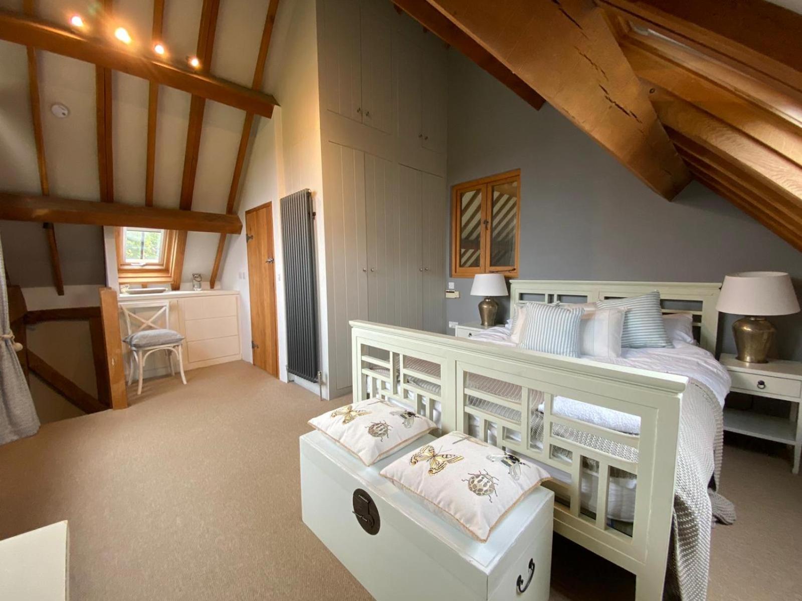 Beautiful country barn with hot tub and amazing views view 2