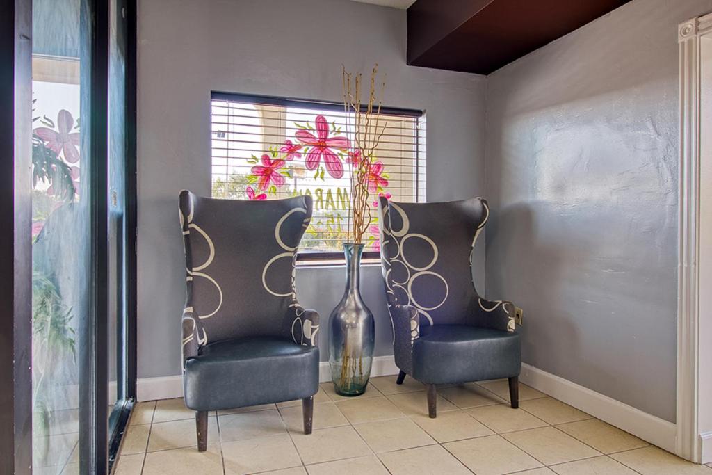 Regency Inn & Suites, Photo 13