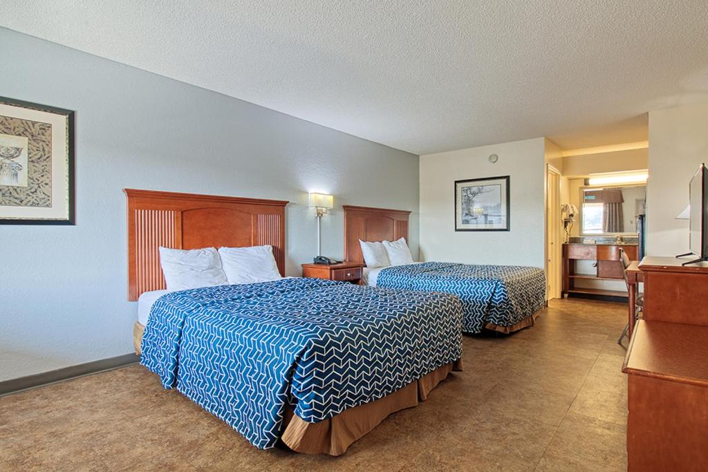 Regency Inn & Suites, Photo 20