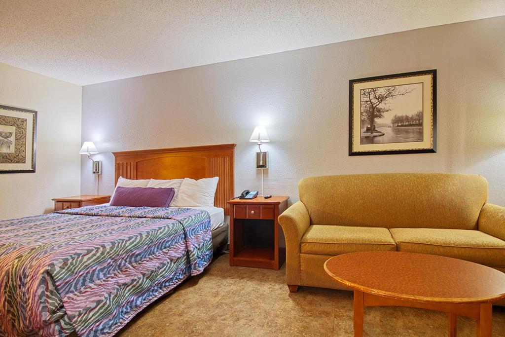 Regency Inn & Suites, Photo 18