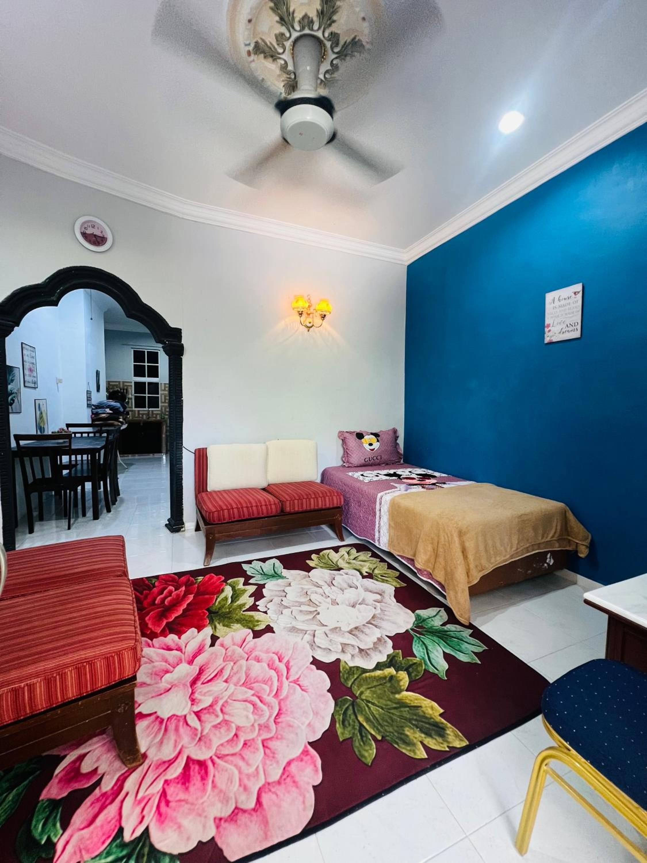 Rerama Homestay Langkawi 5 minutes driving to Chenang Beach, kitchen, Wifi, parking, village vibes photo 4