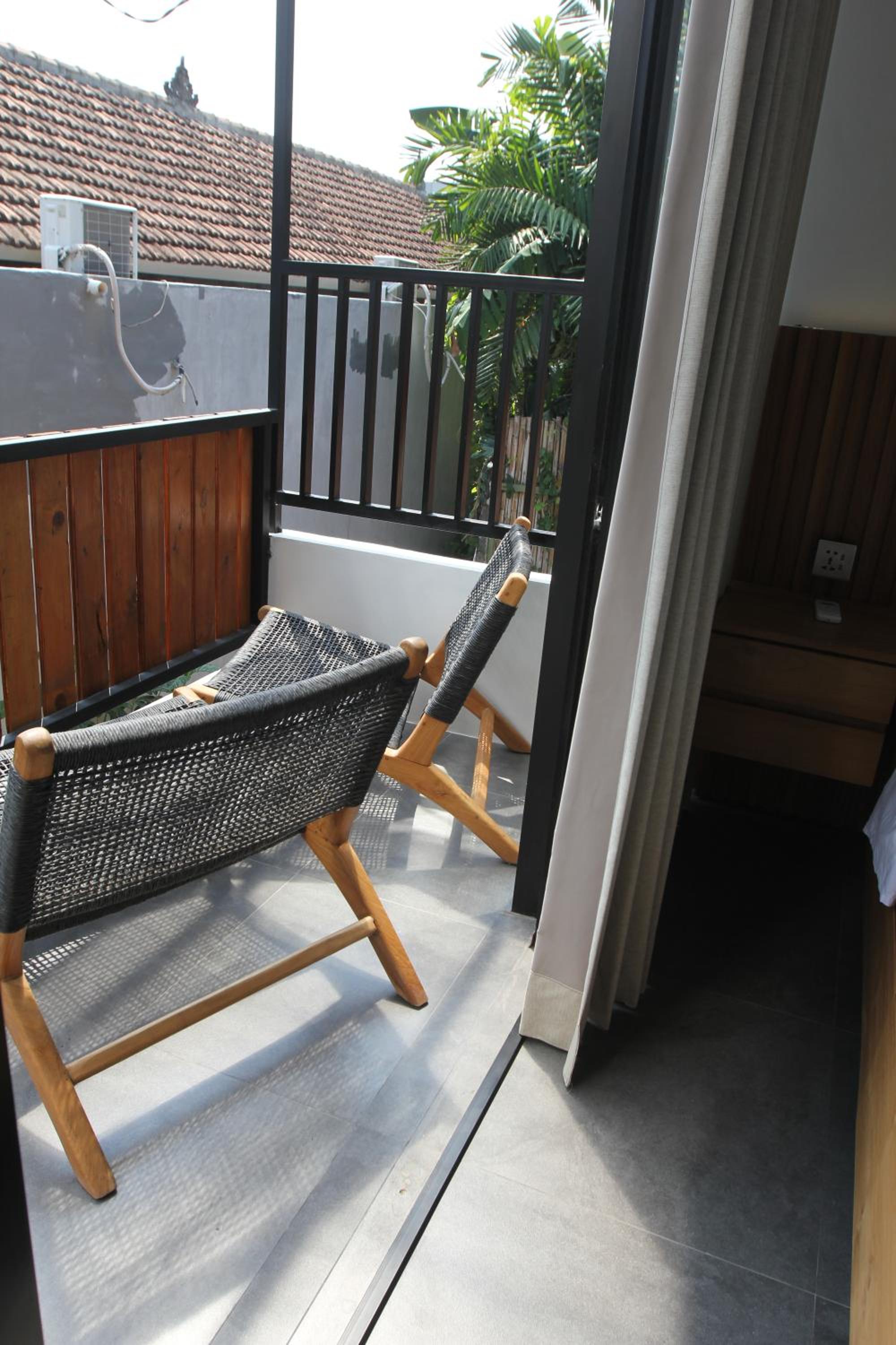 La Casa Deluxe - short escape from pererenan beach view 4