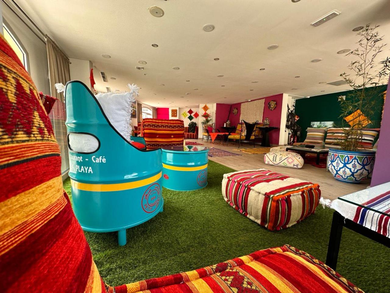 lounge