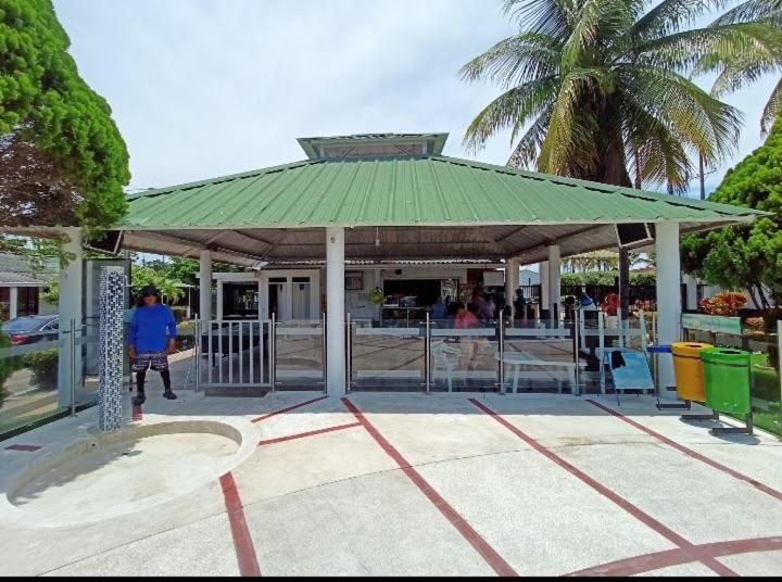 Casa en Alquiler Tipo Campestre en Conjunto Residencial - FLANDES TOLIMA