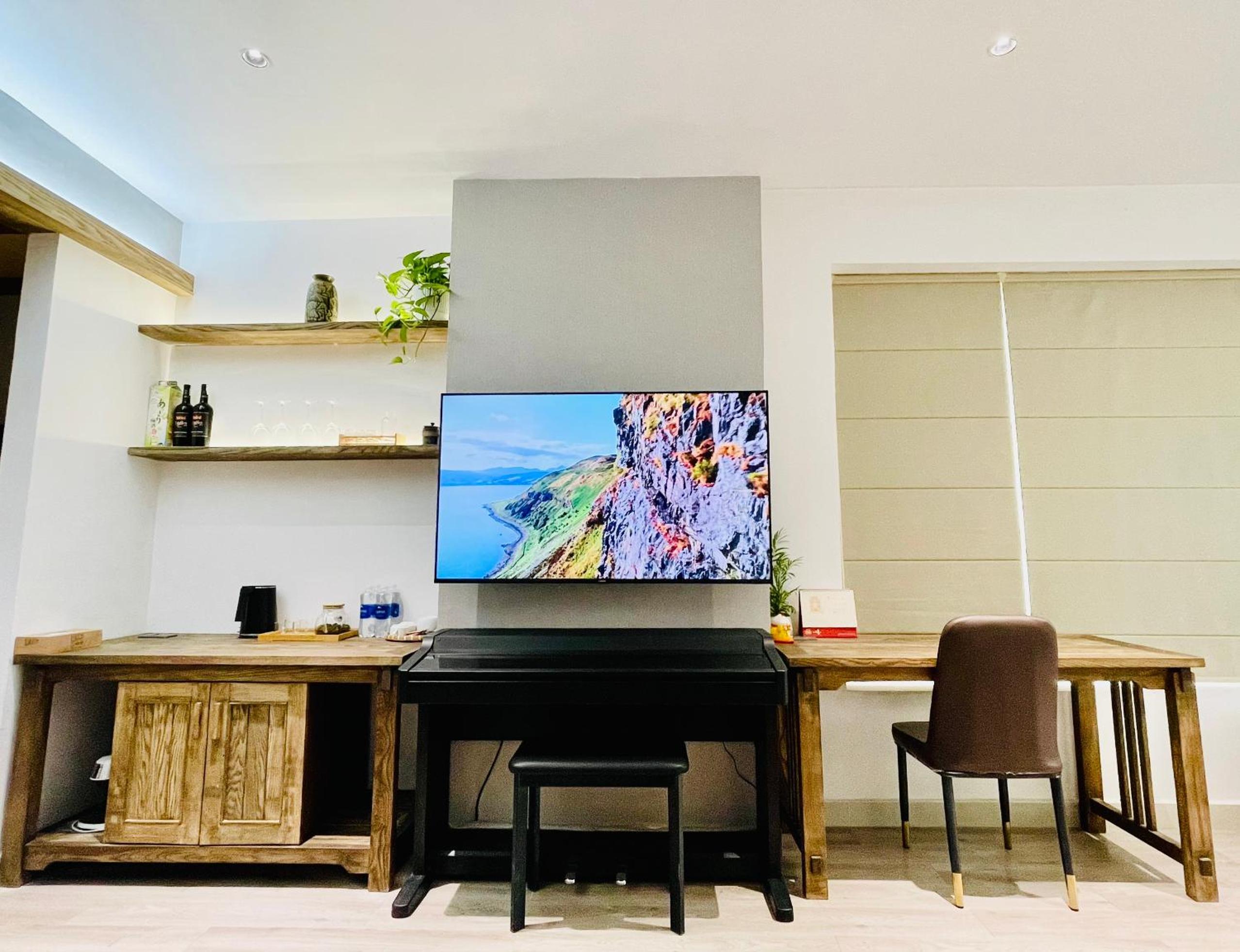 Sky Business Suites - the Wood House