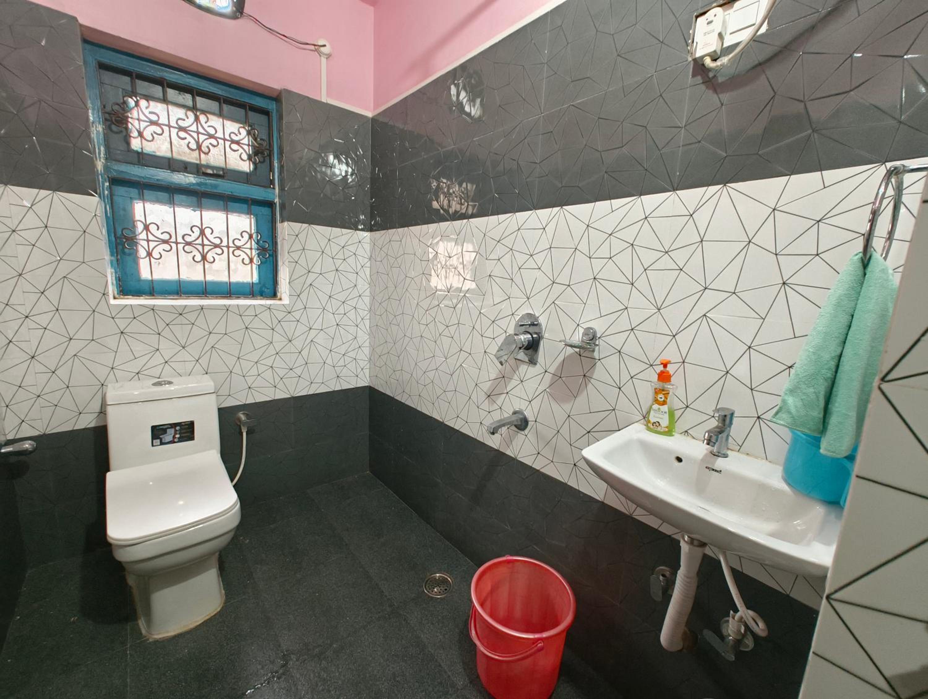 Anjali Family Homestay - 10 mins from airport