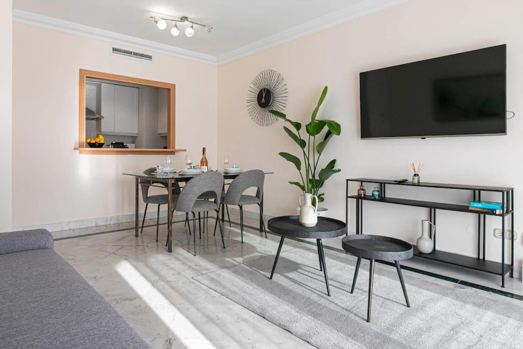 MARBELLA HOME RENTALS - Marina Banus, Puerto Banus, 2BR Modern, parking & pool