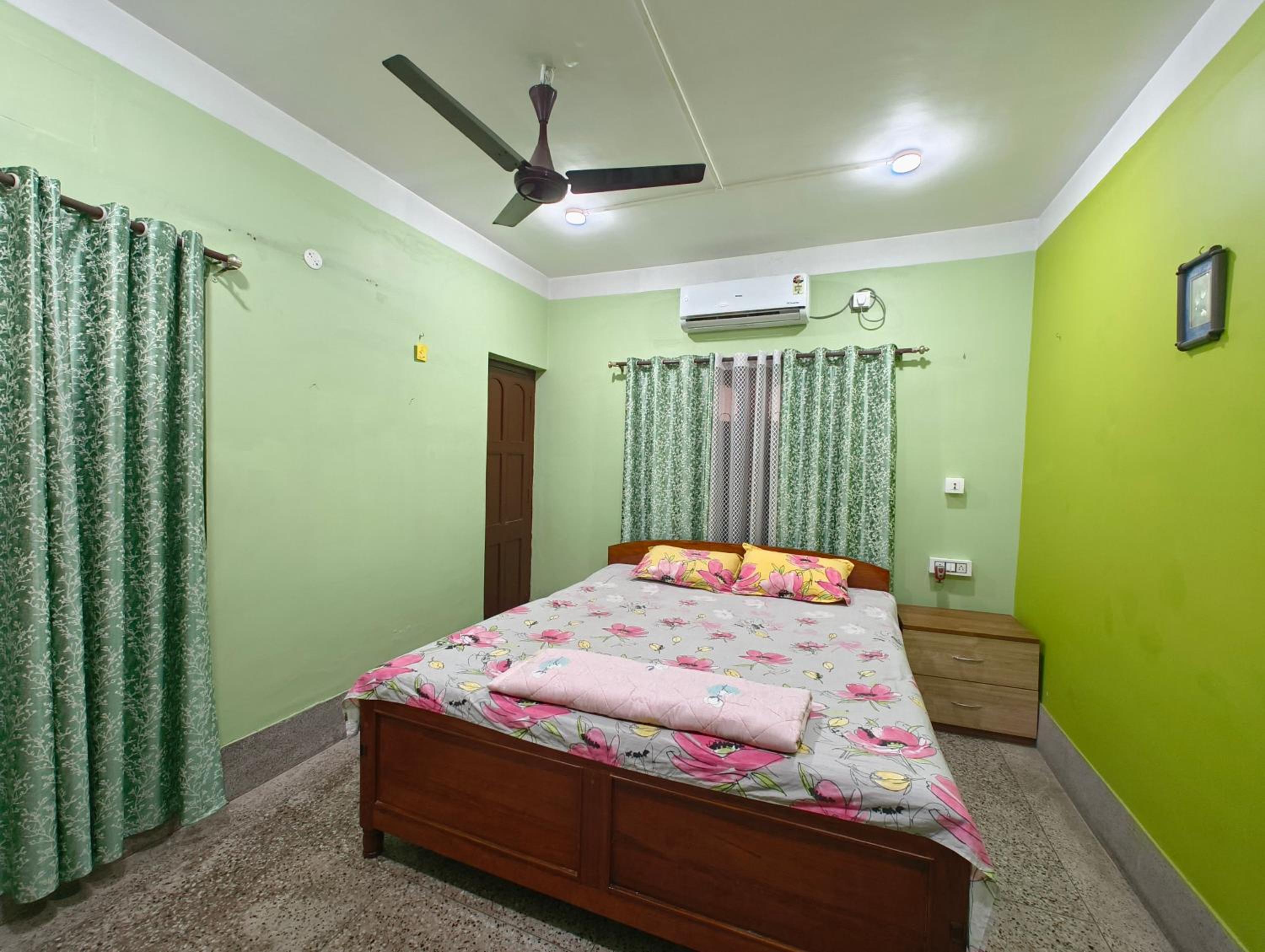 Anjali Family Homestay - 10 mins from airport