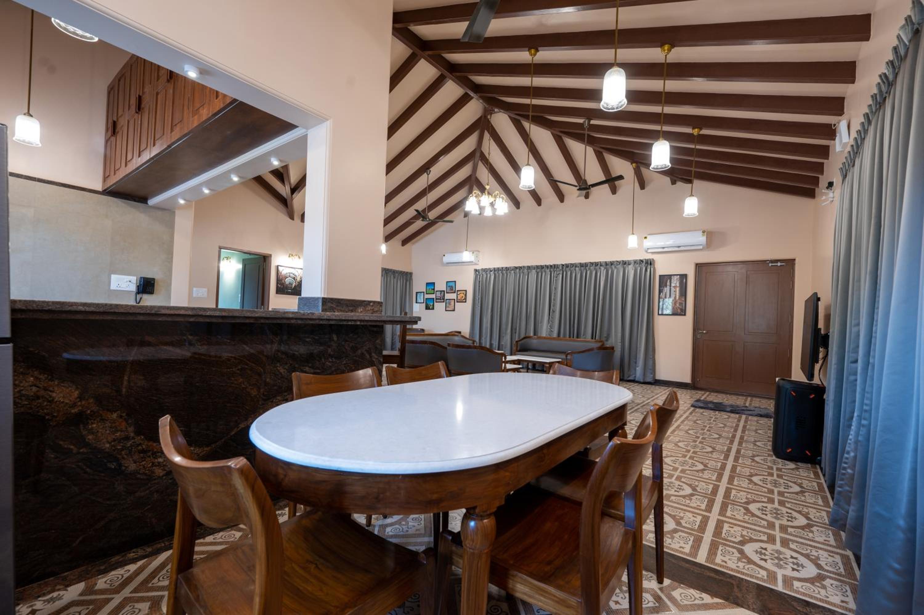 Alang Cottage By Kaz Stays