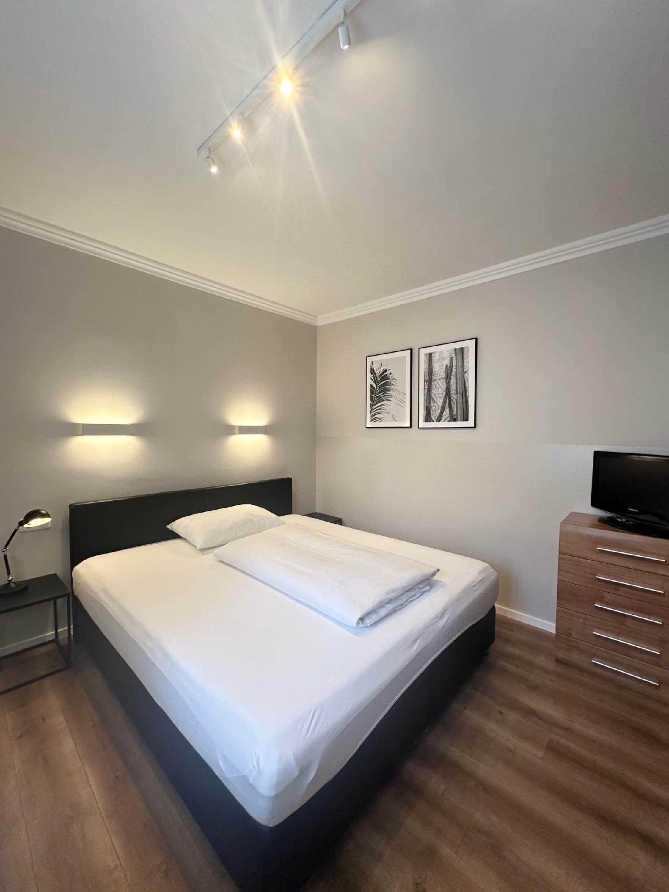 Munich Vacations - Hotel Villa Solln - Property Image 17