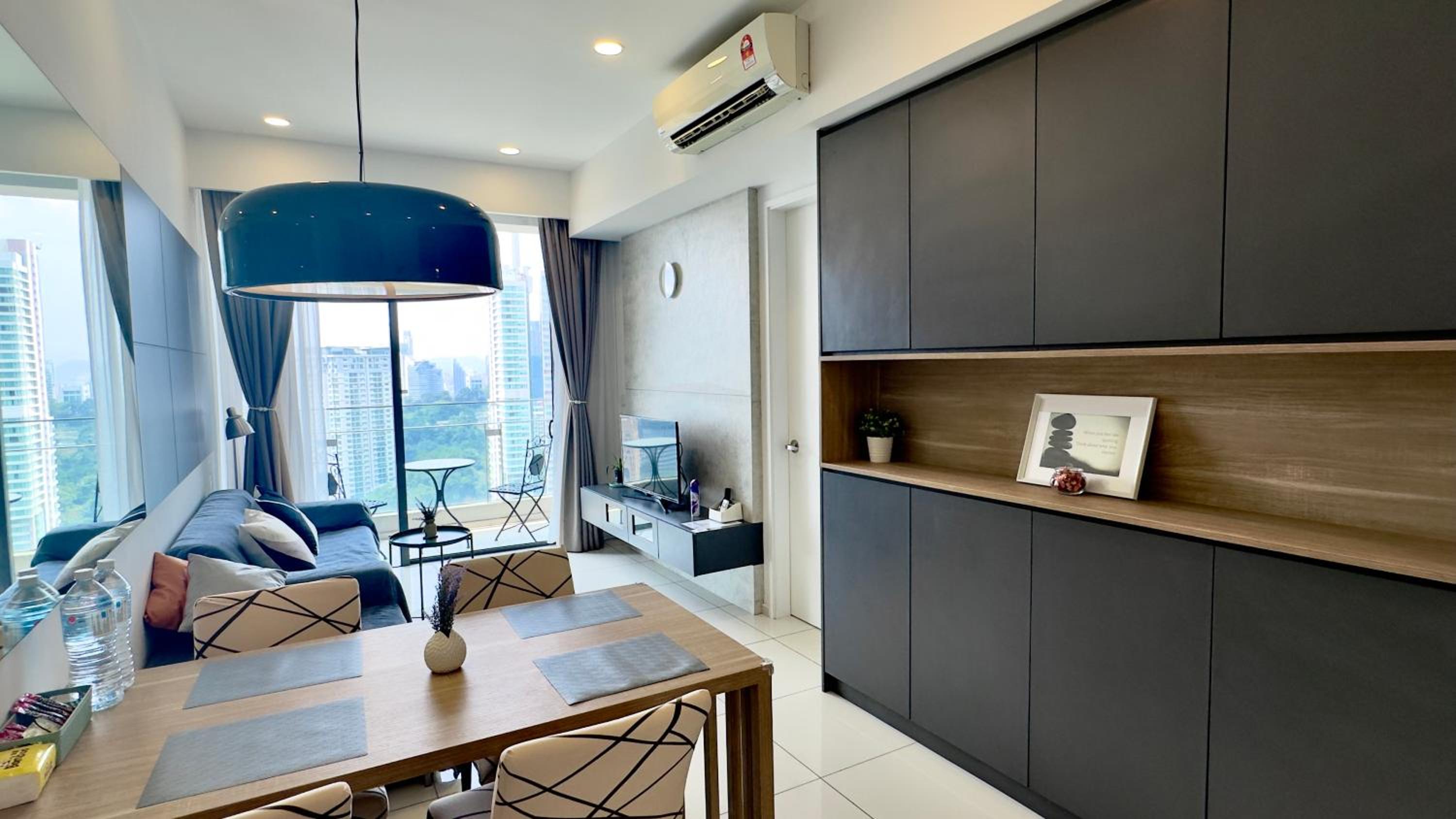 Balcony Unit II & The Robertson Residence 33f