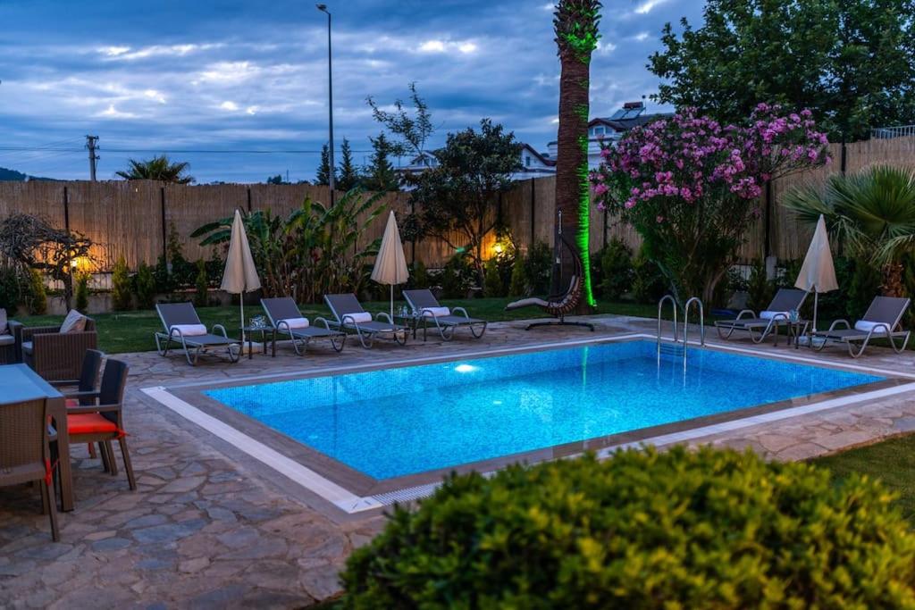 Villa Palmiye Fethiye Jakuzili Bahçeli Havuzlu - OcekHomes