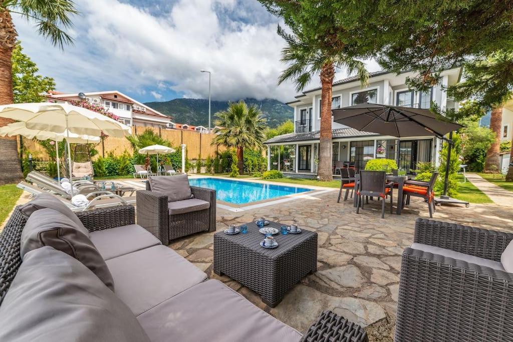 Villa Palmiye Fethiye Jakuzili Bahçeli Havuzlu - OcekHomes