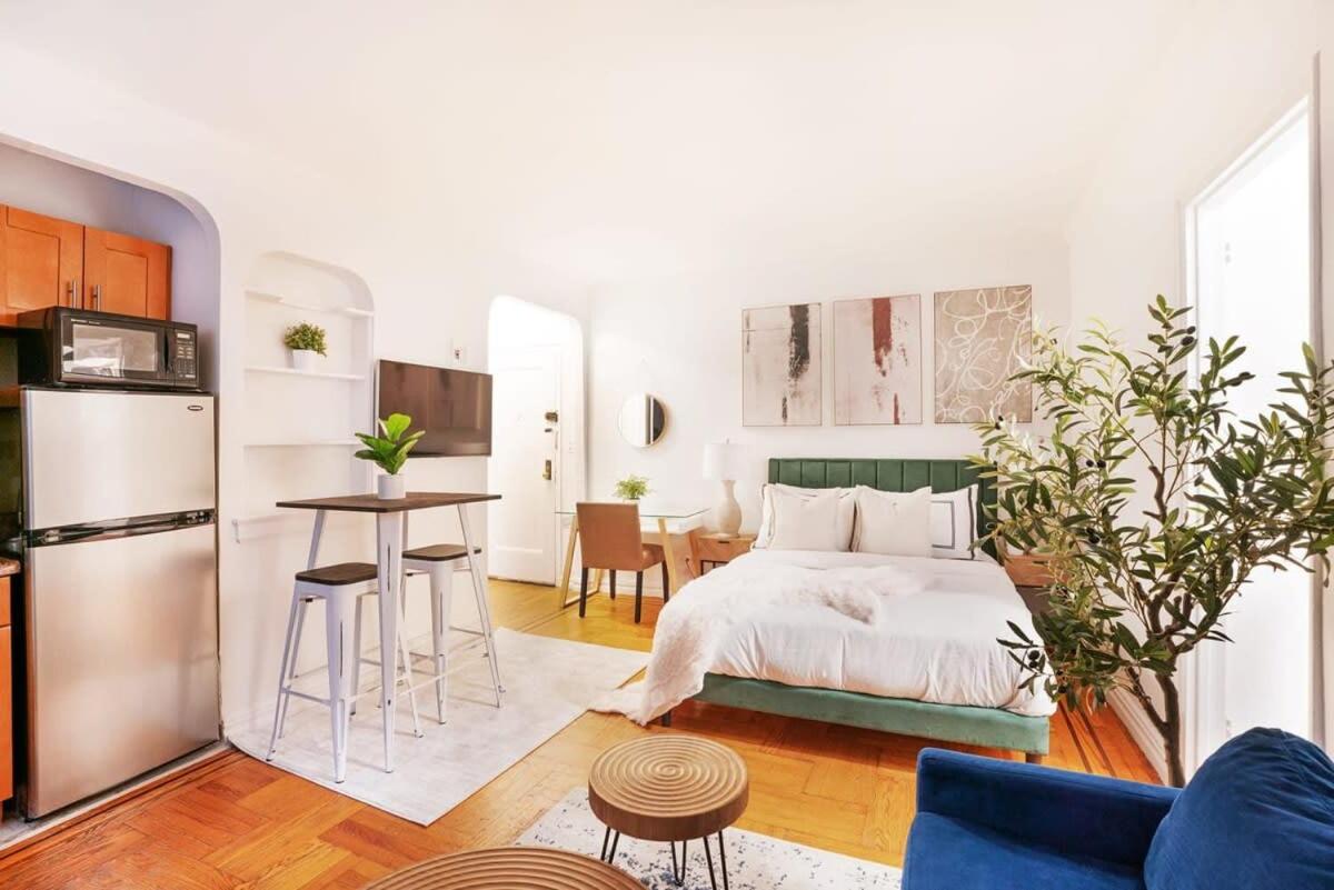 105-1G Park Ave Location studio best value Sleeps3