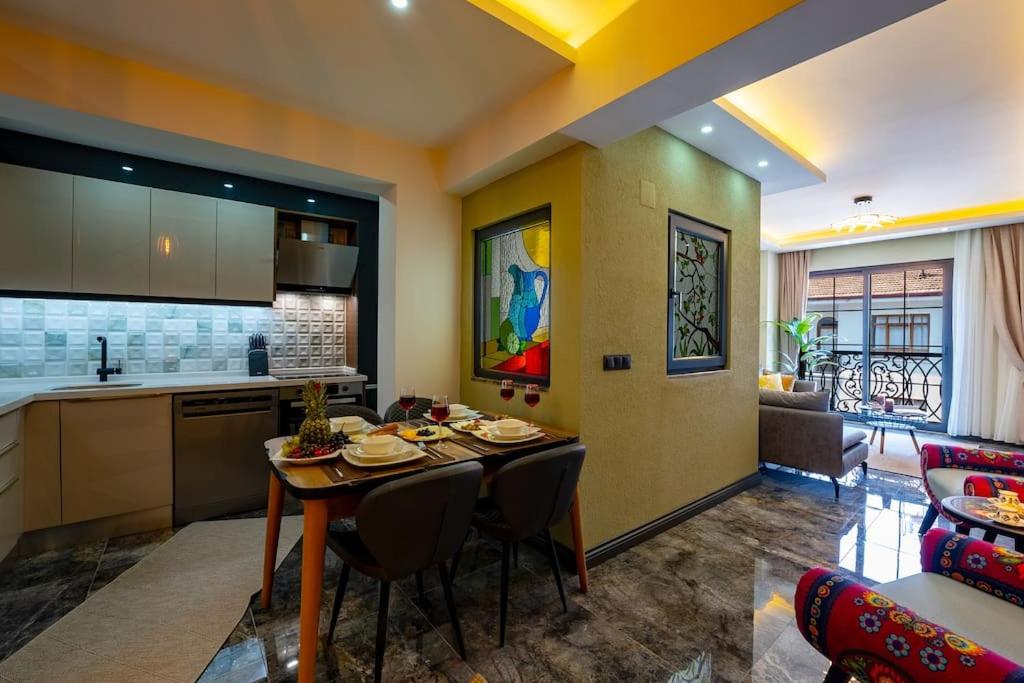Fethiye Şehir Merkezinde Lüks Daire - OcekHomes Adin