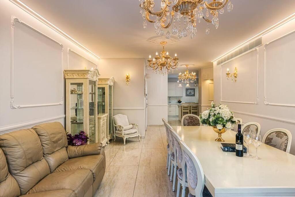 Jerusalem of Gold 4 BR Apartment view 3