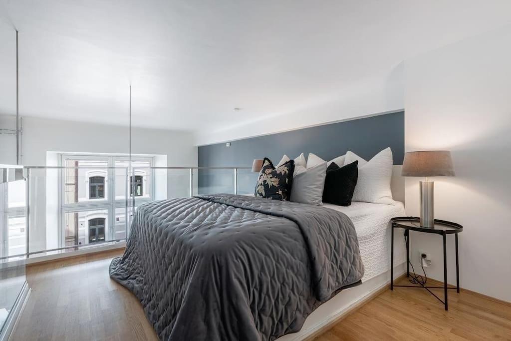 Prime Location: Spacious & Central view 4