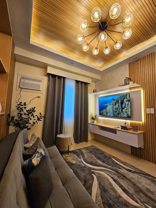 The Luxury Lounge view 2