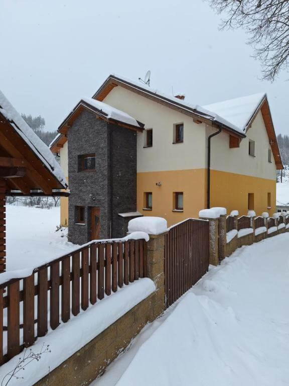Vila Pohoda Javorníky s rozľahlým pozemkom view 5
