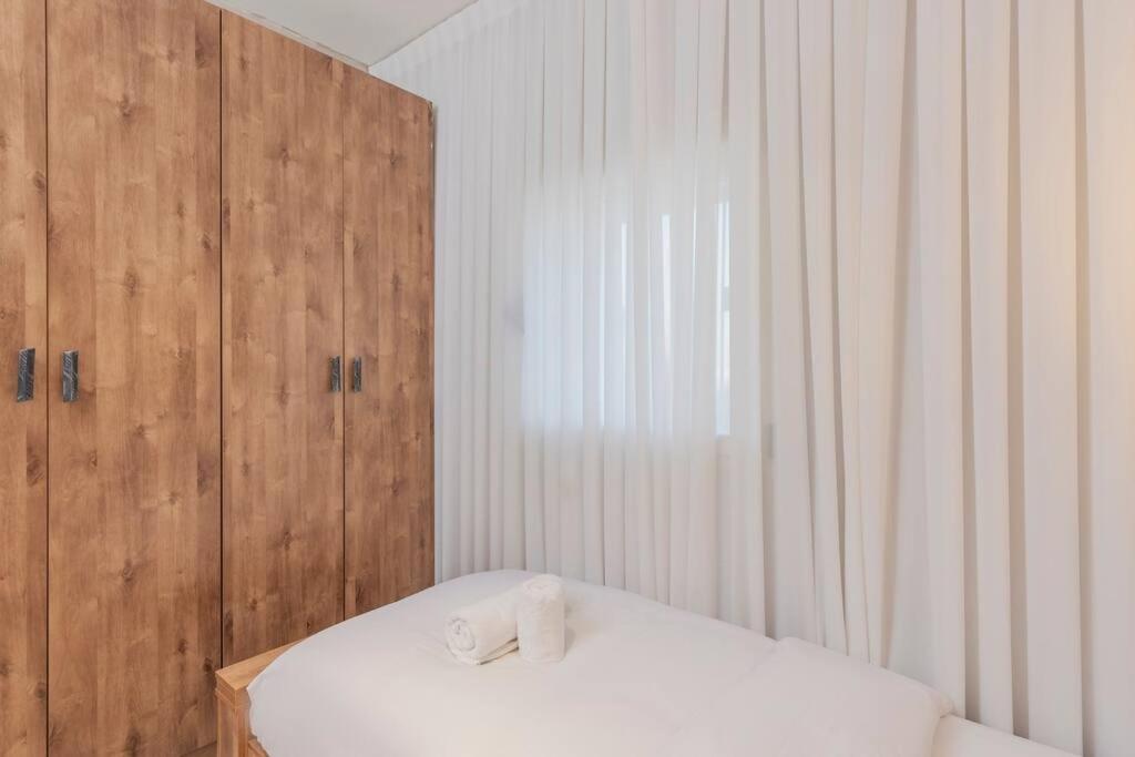 2 BR Apartment in Ovadya St w safe room view 5