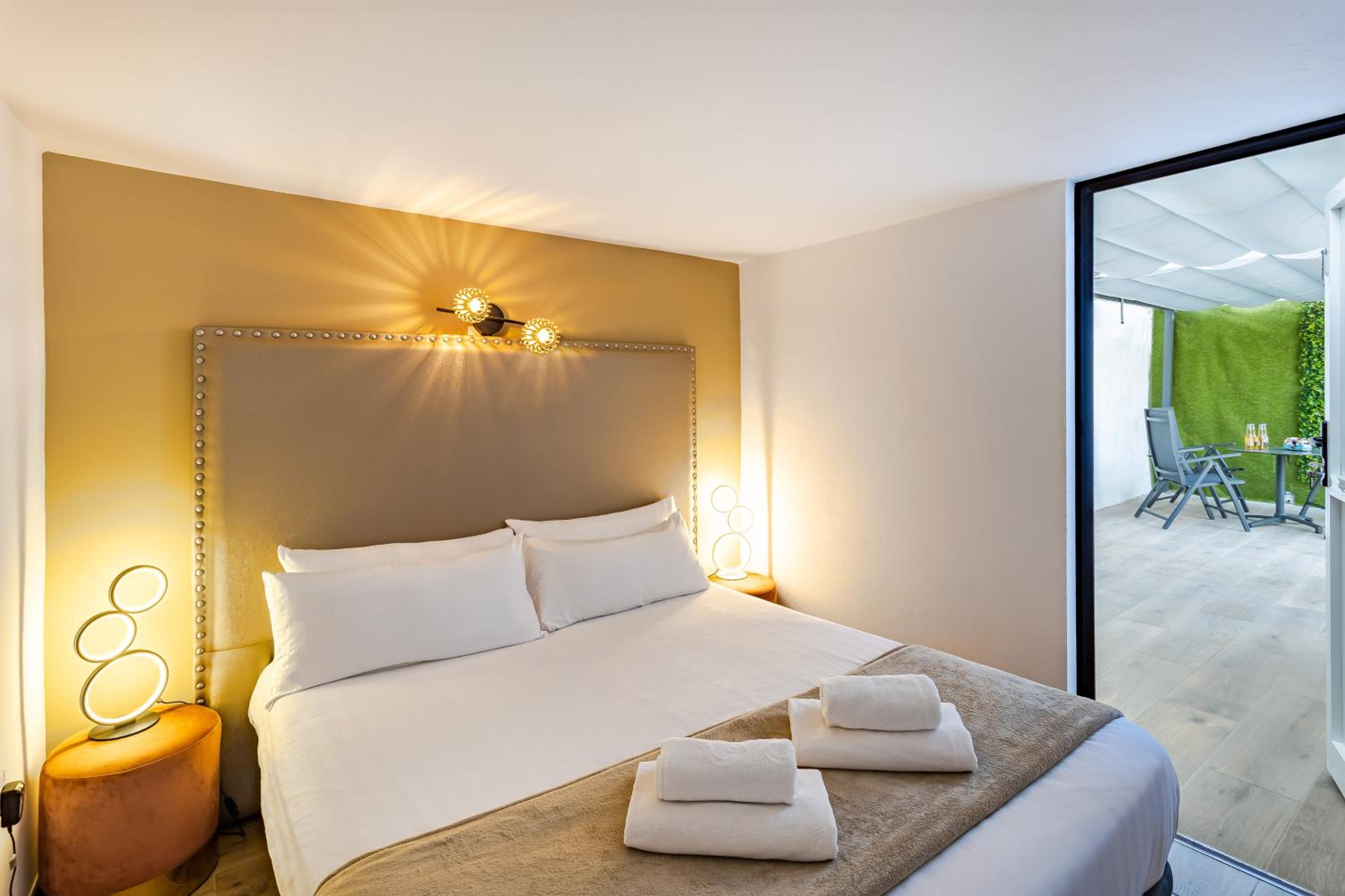 hotel room