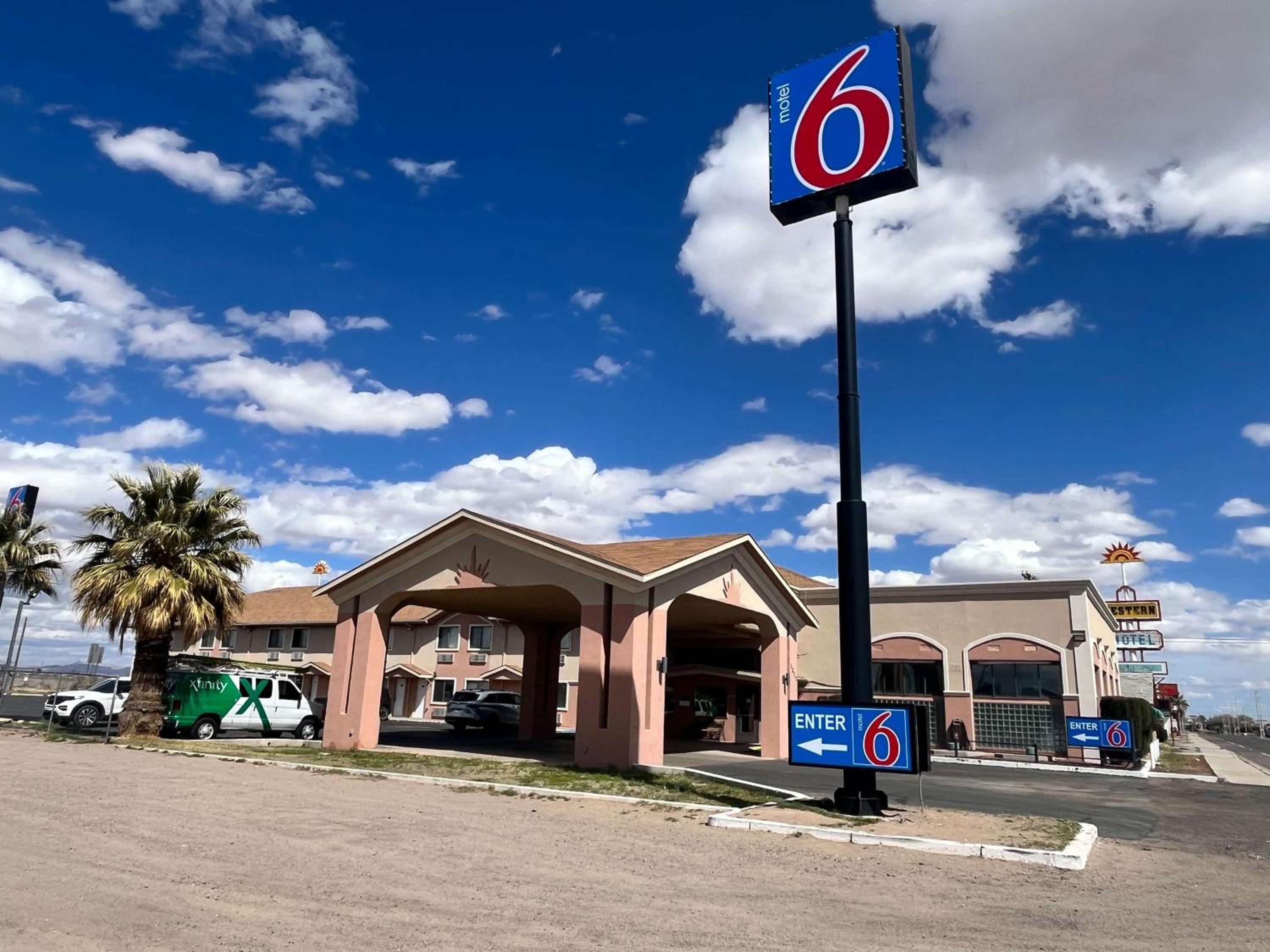 Deming Vacations - Motel 6 Deming, NM - Property Image 1