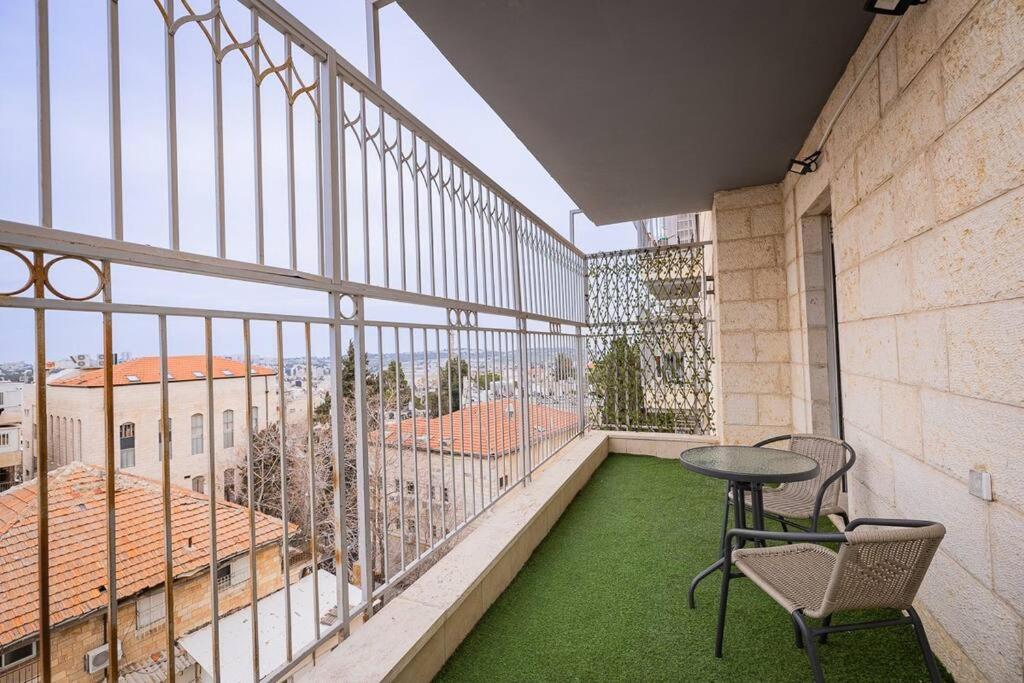Apartment in Yishaayahu St, Jerusalem view 5
