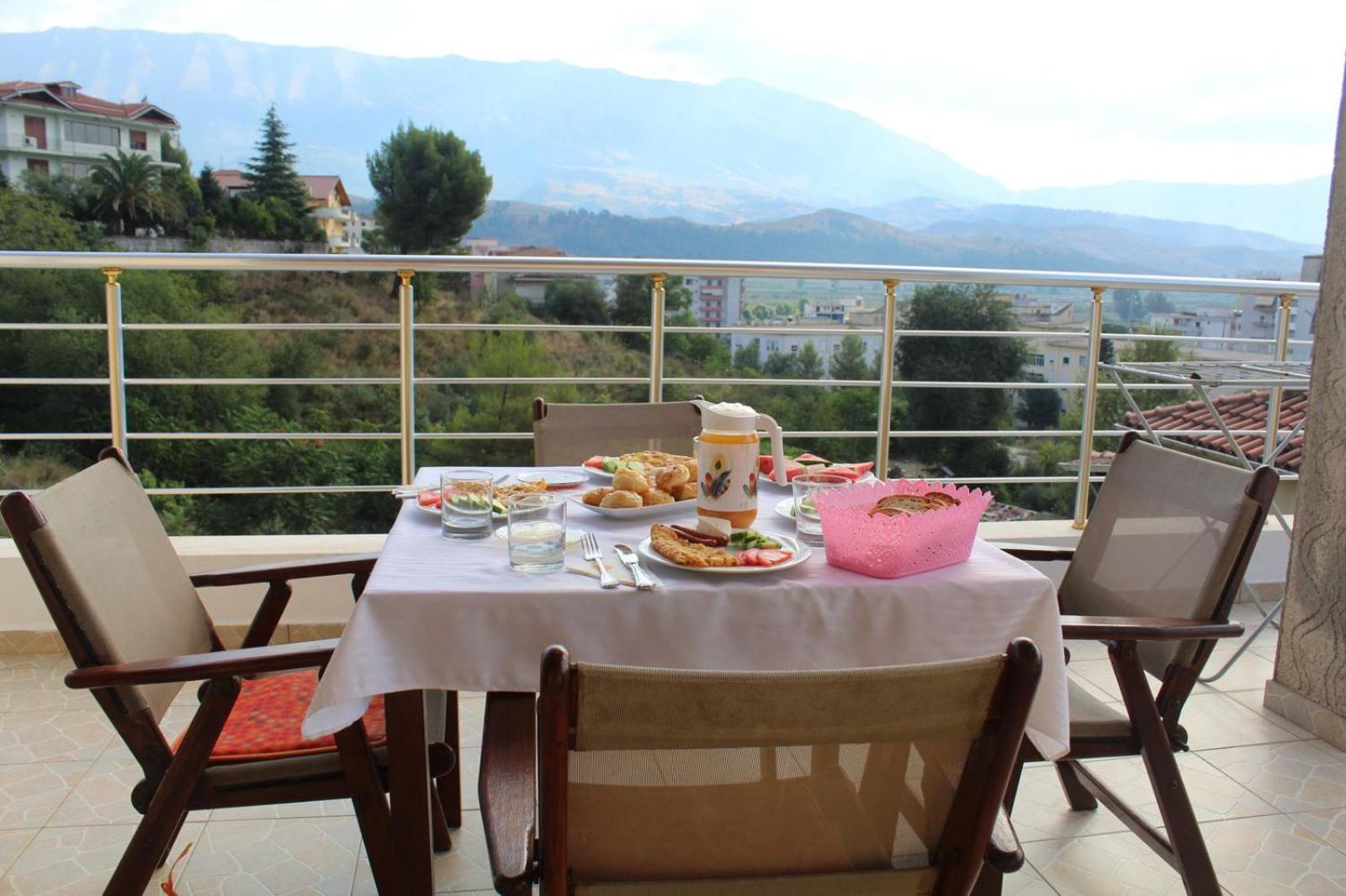 George's Ap Gjirokastër