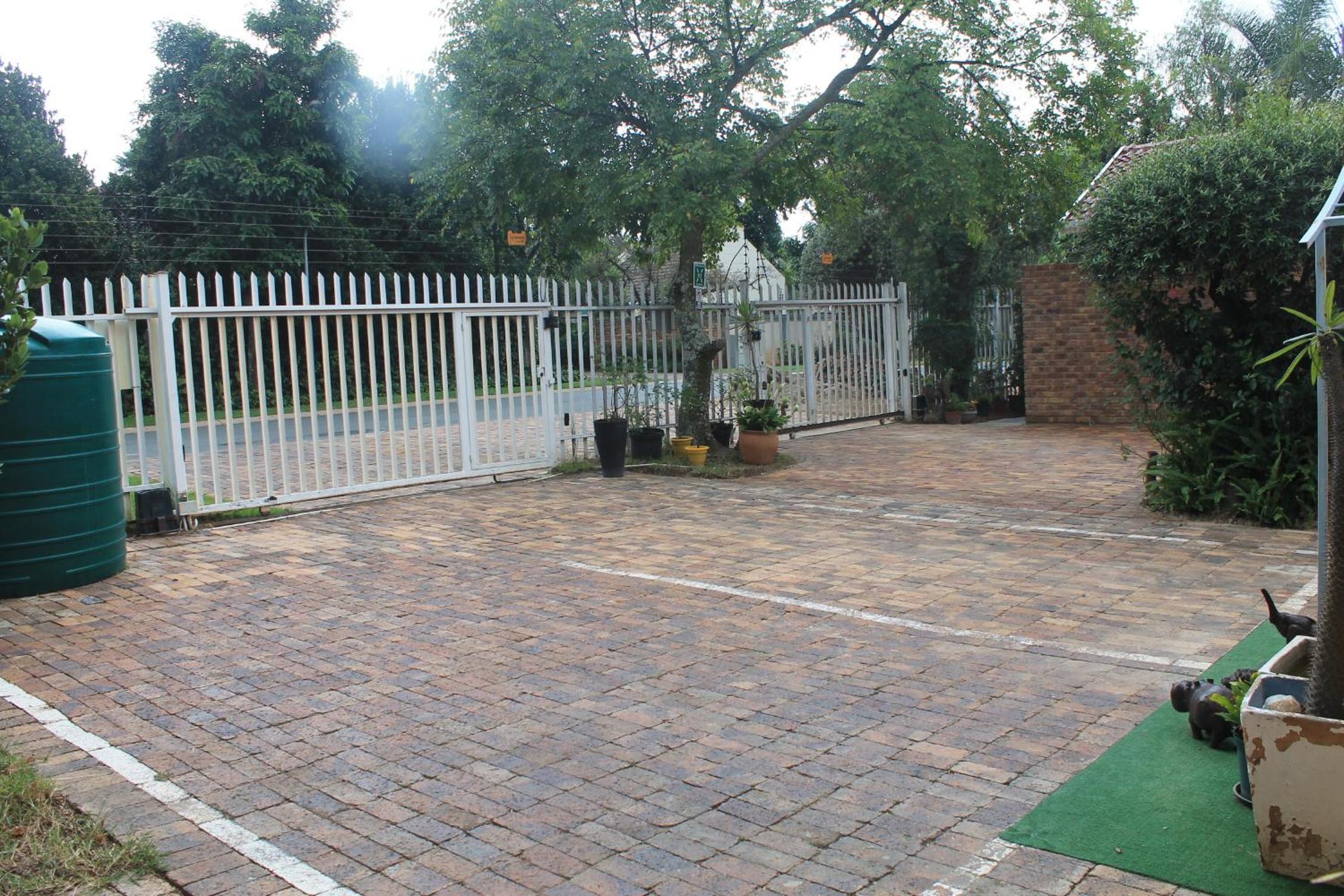 Photo 37