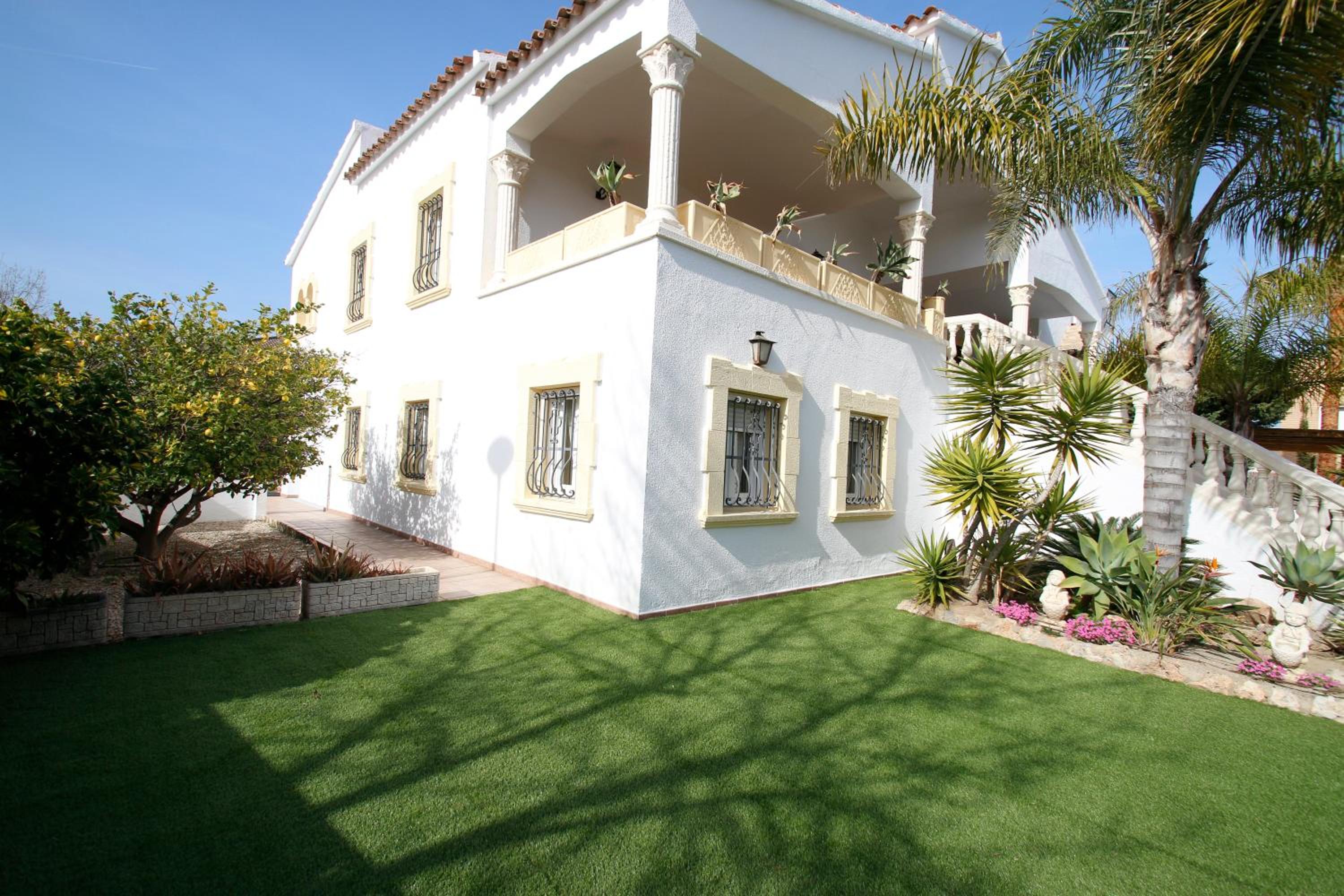Villa Gladiols view 3