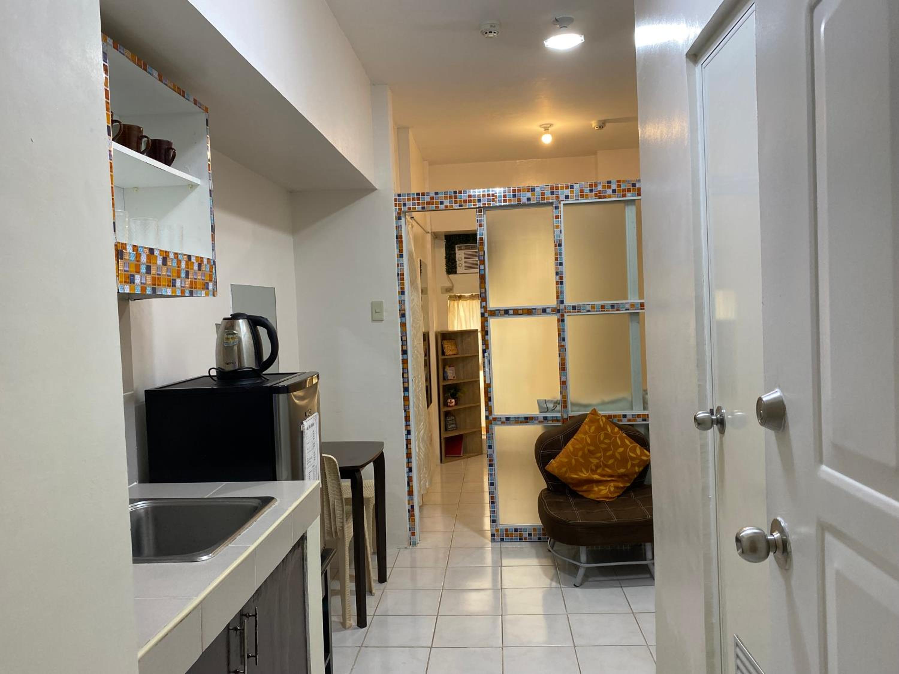 Tagaytay Cityland Family Room by Happynest Staycation