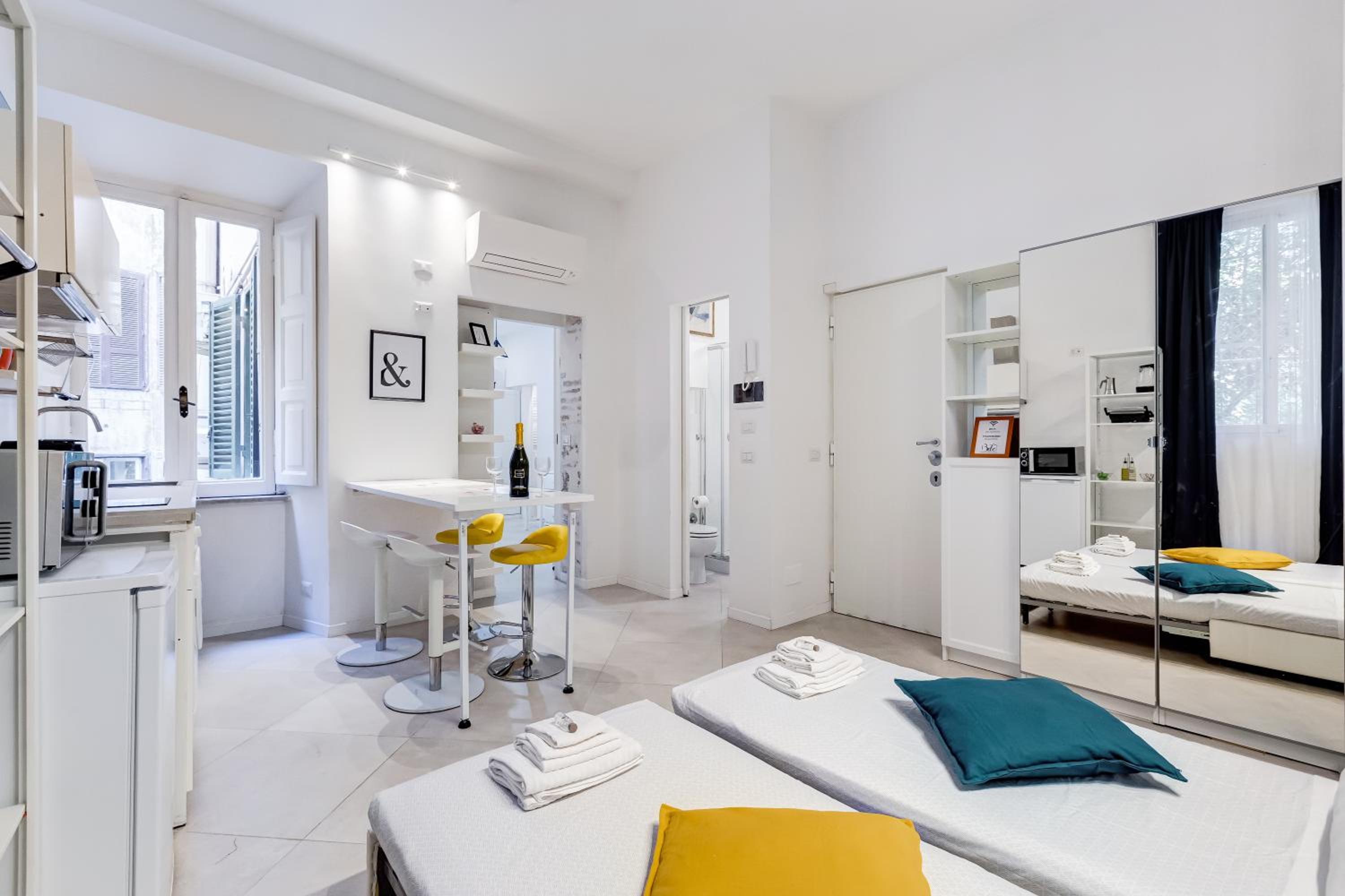 BDC Alpha & Omega in Monti district with 2bath