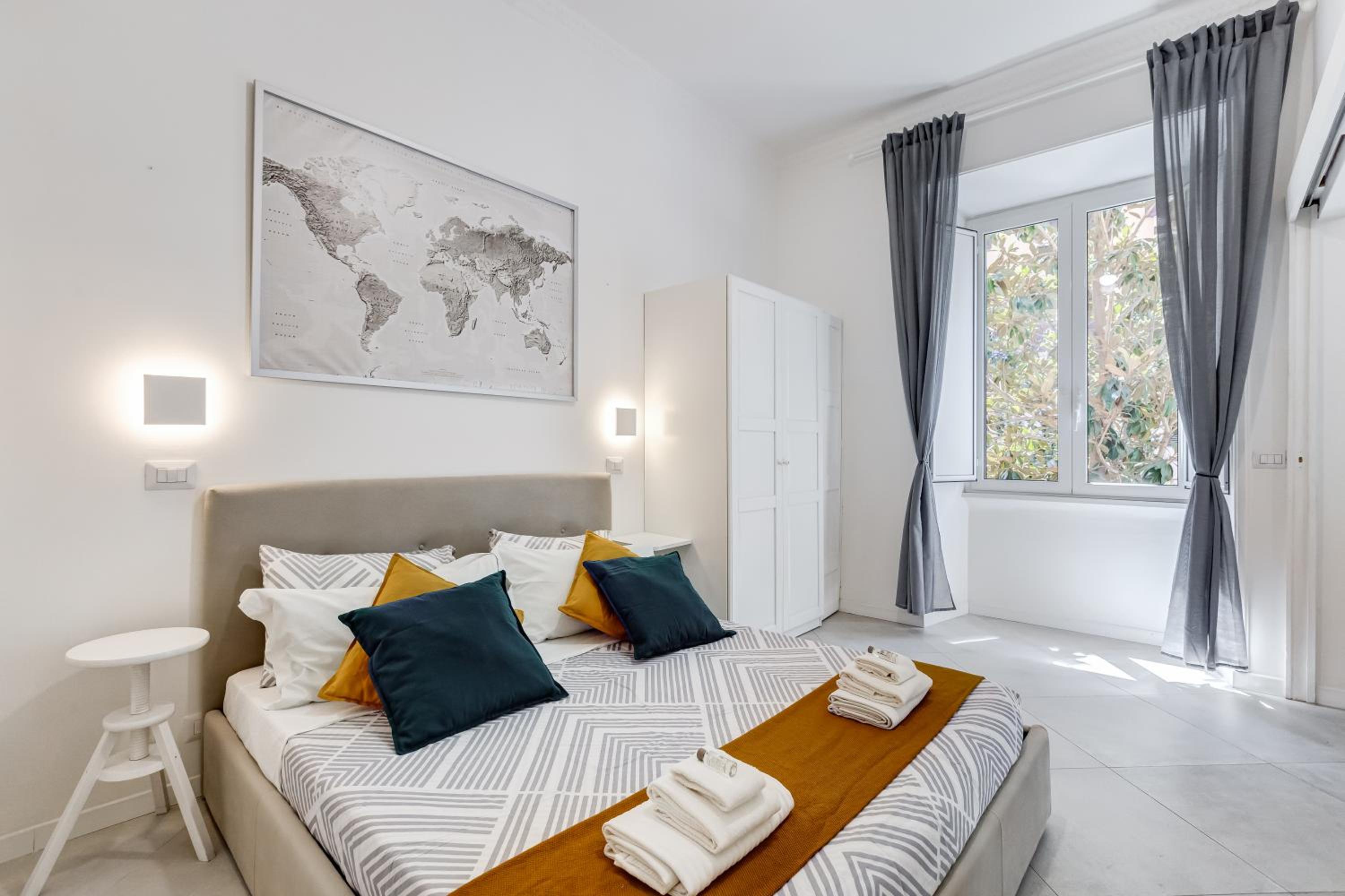 BDC Alpha & Omega in Monti district with 2bath