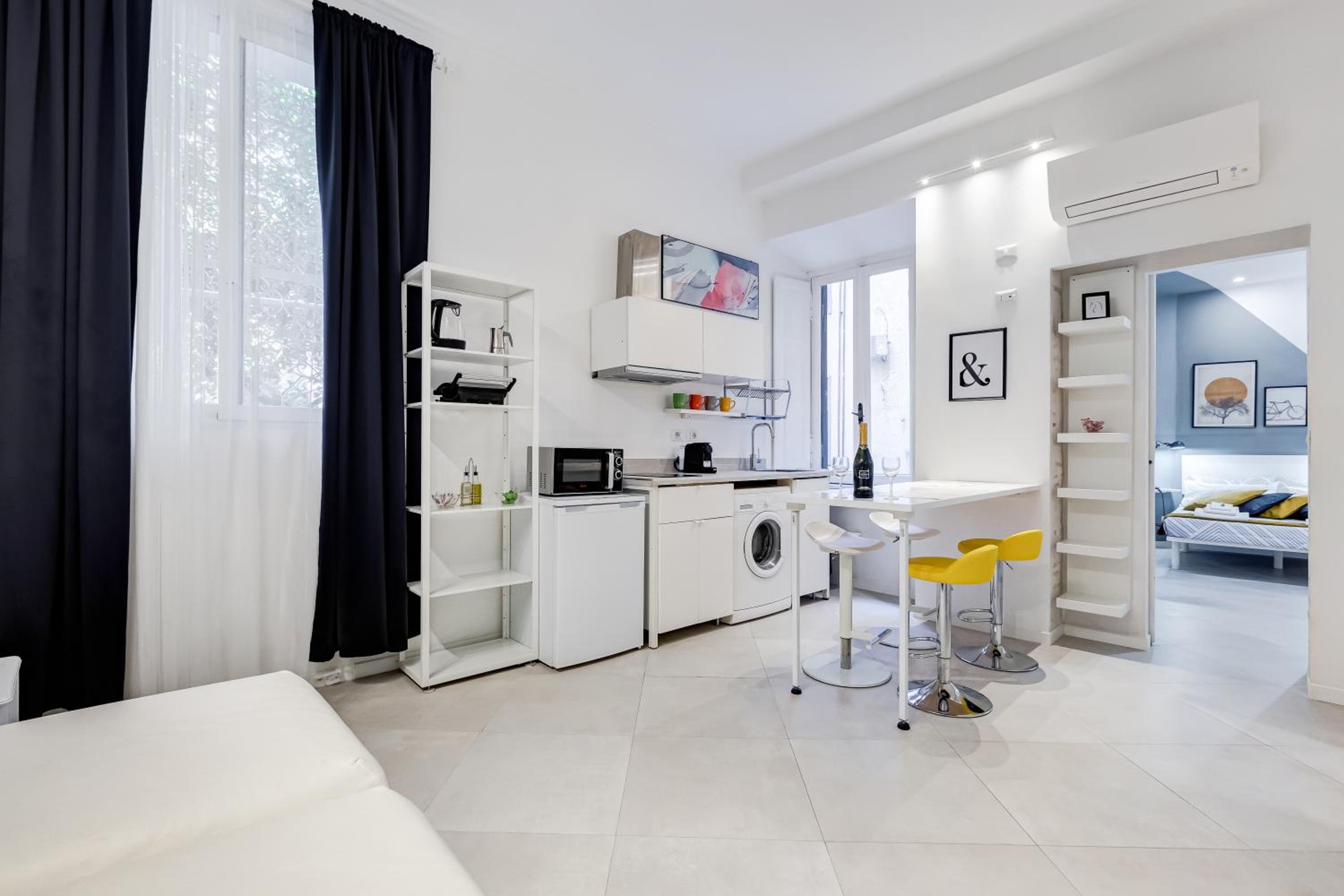 BDC Alpha & Omega in Monti district with 2bath