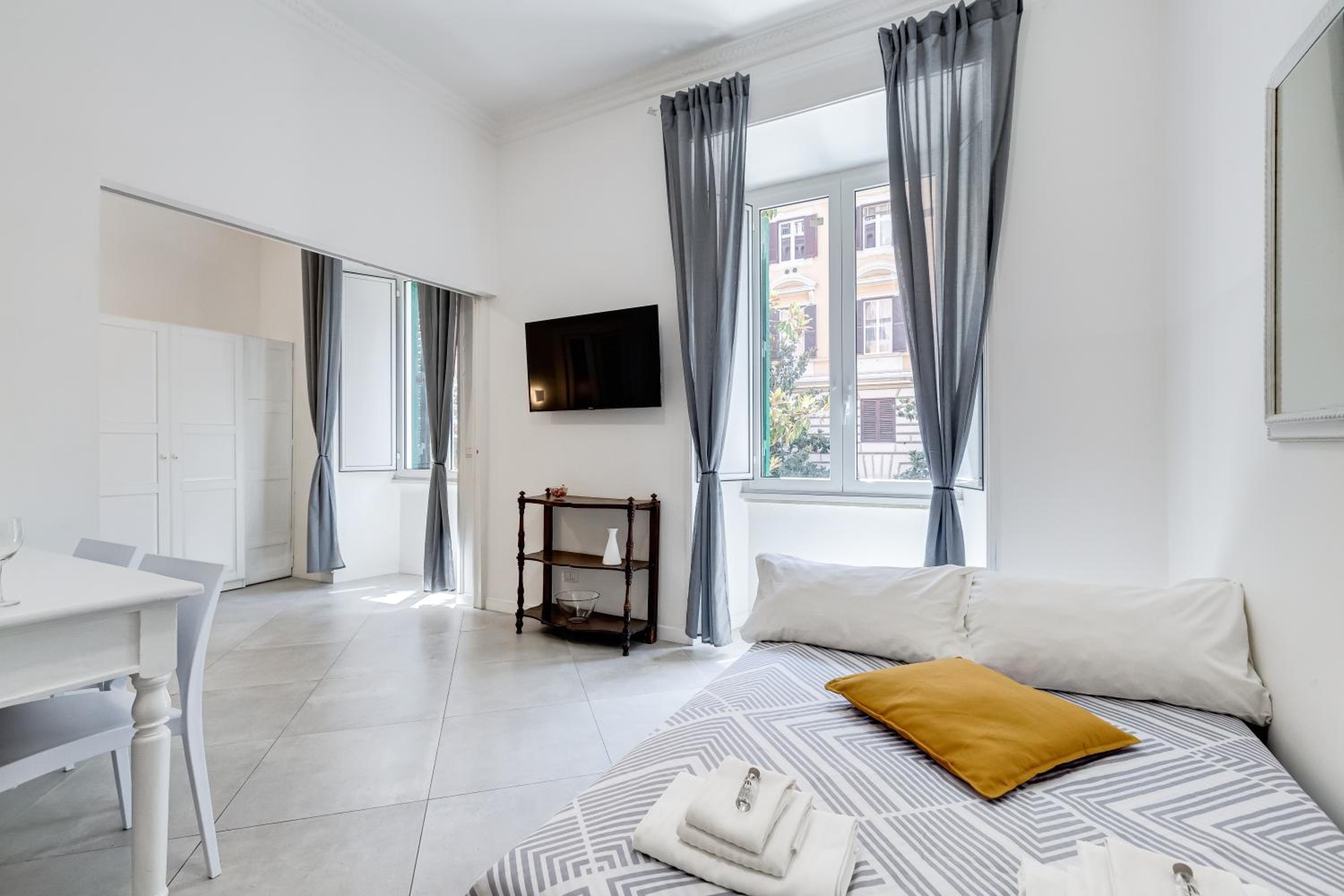 BDC Alpha & Omega in Monti district with 2bath