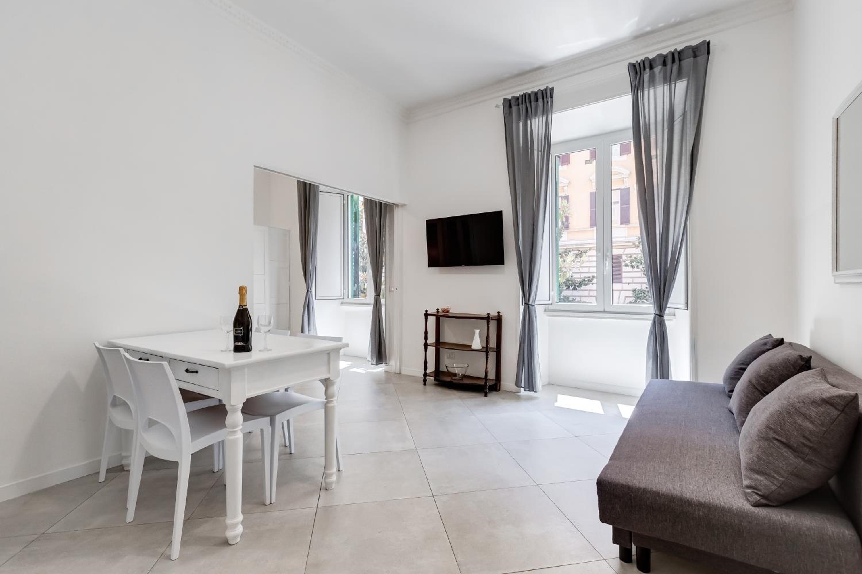 BDC Alpha & Omega in Monti district with 2bath