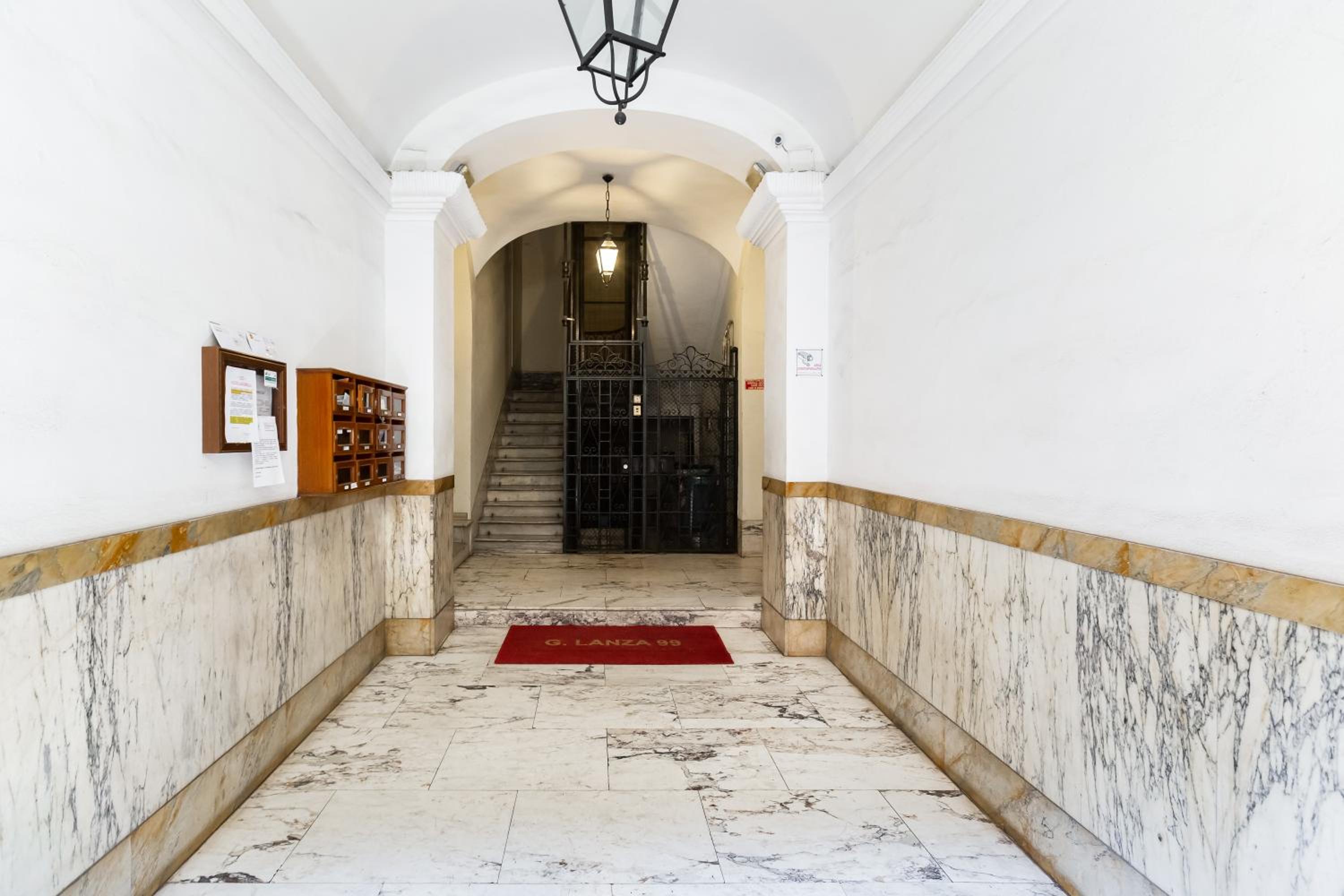 BDC Alpha & Omega in Monti district with 2bath