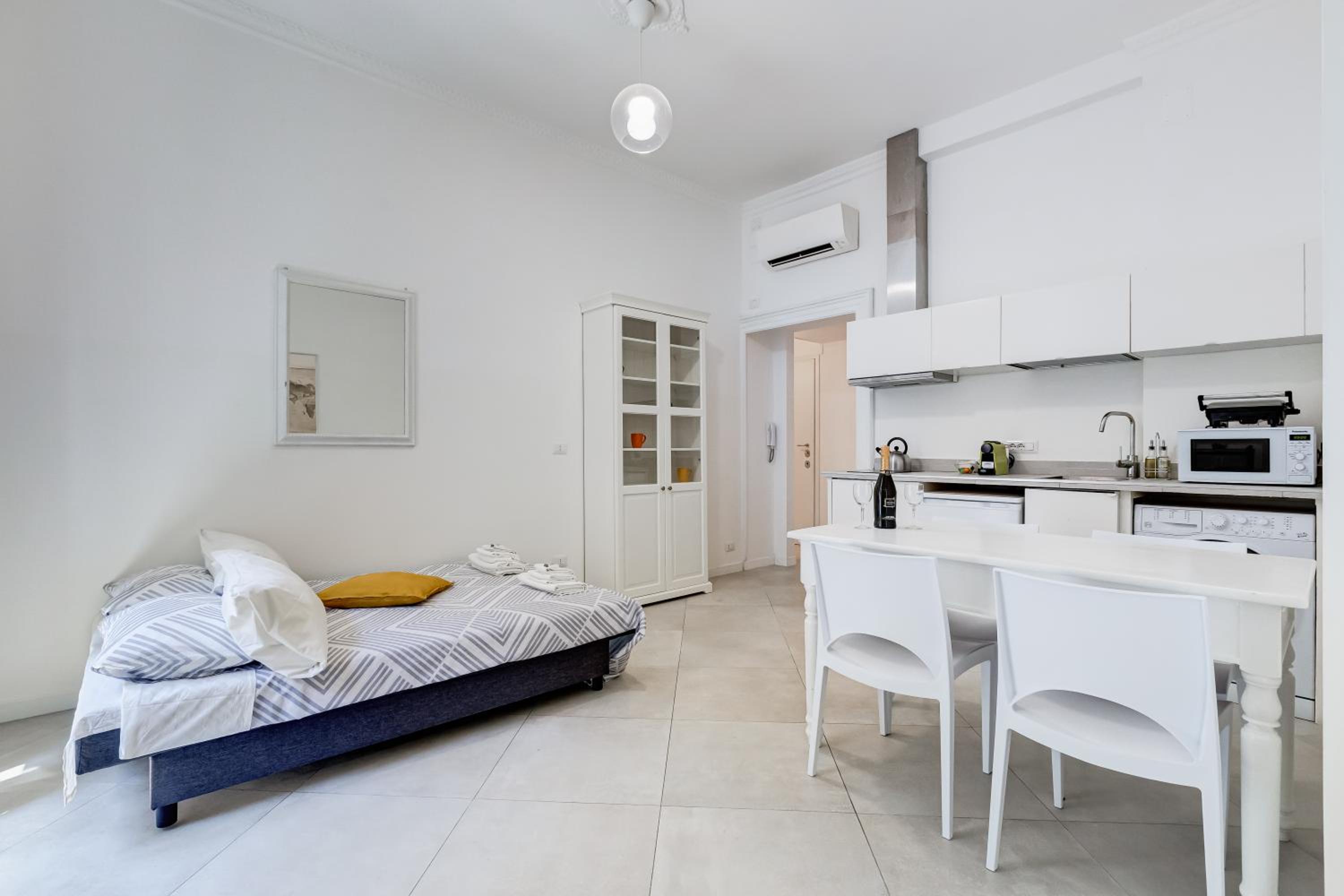 BDC Alpha & Omega in Monti district with 2bath