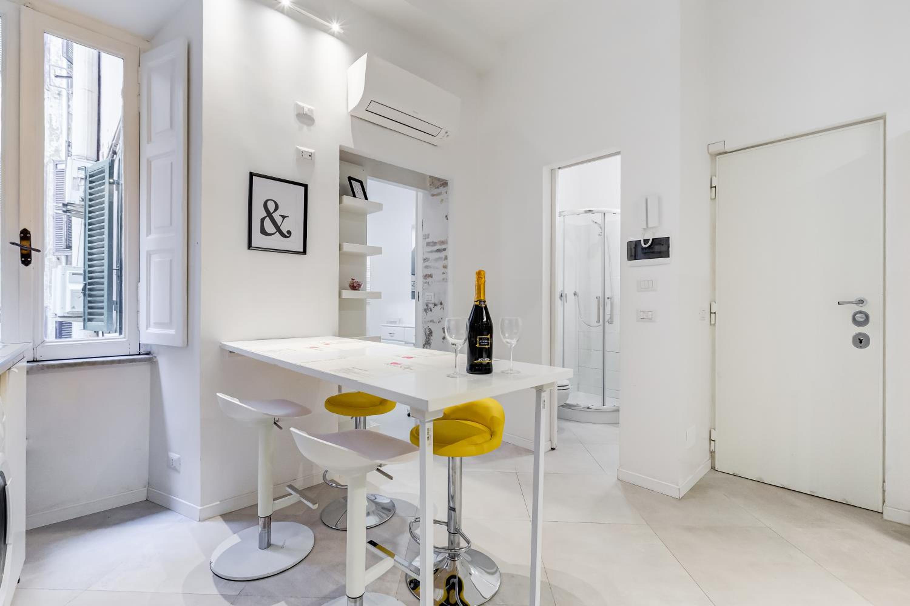 BDC Alpha & Omega in Monti district with 2bath